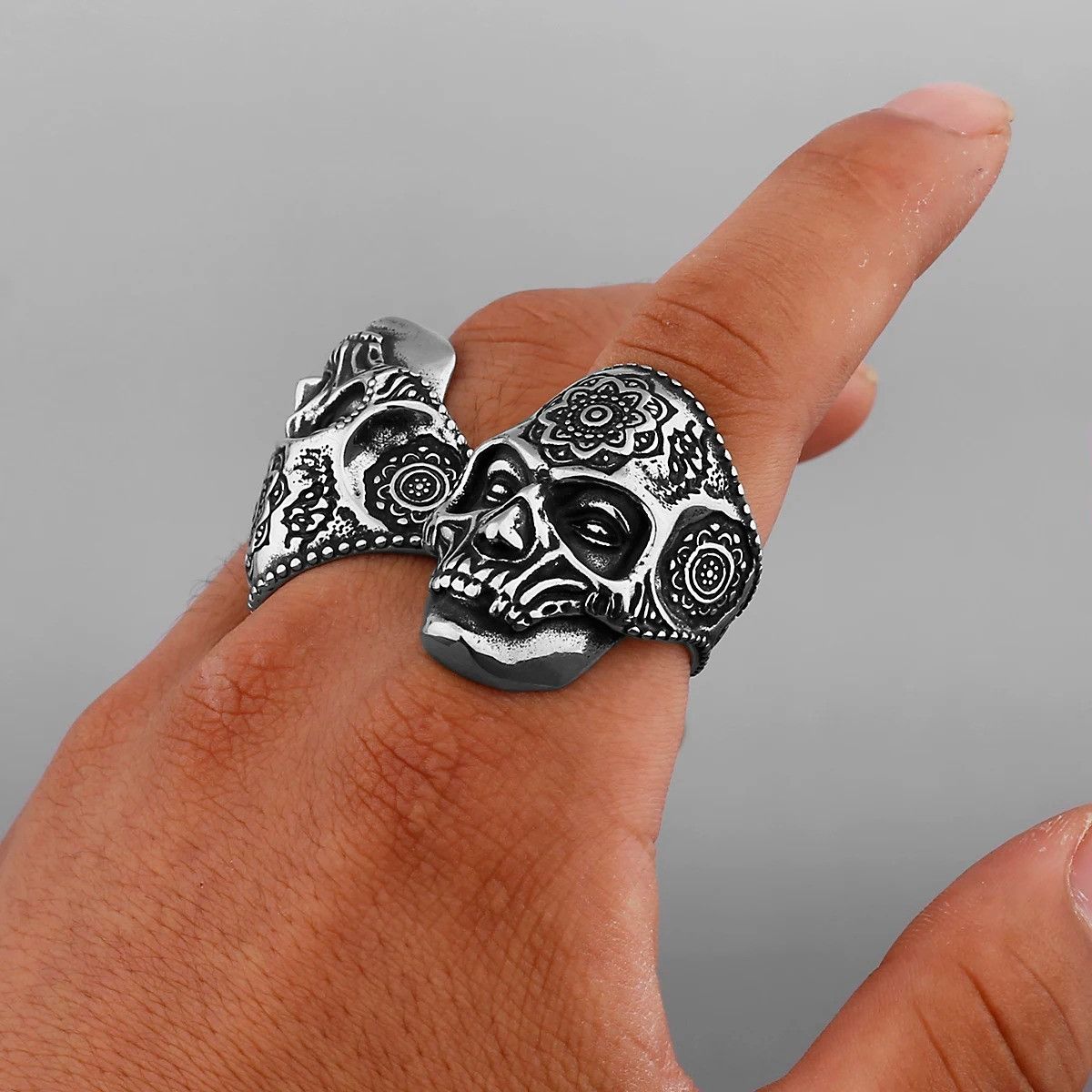 Vintage Heavy Skull Ring Size 44 - 3 Thumbnail