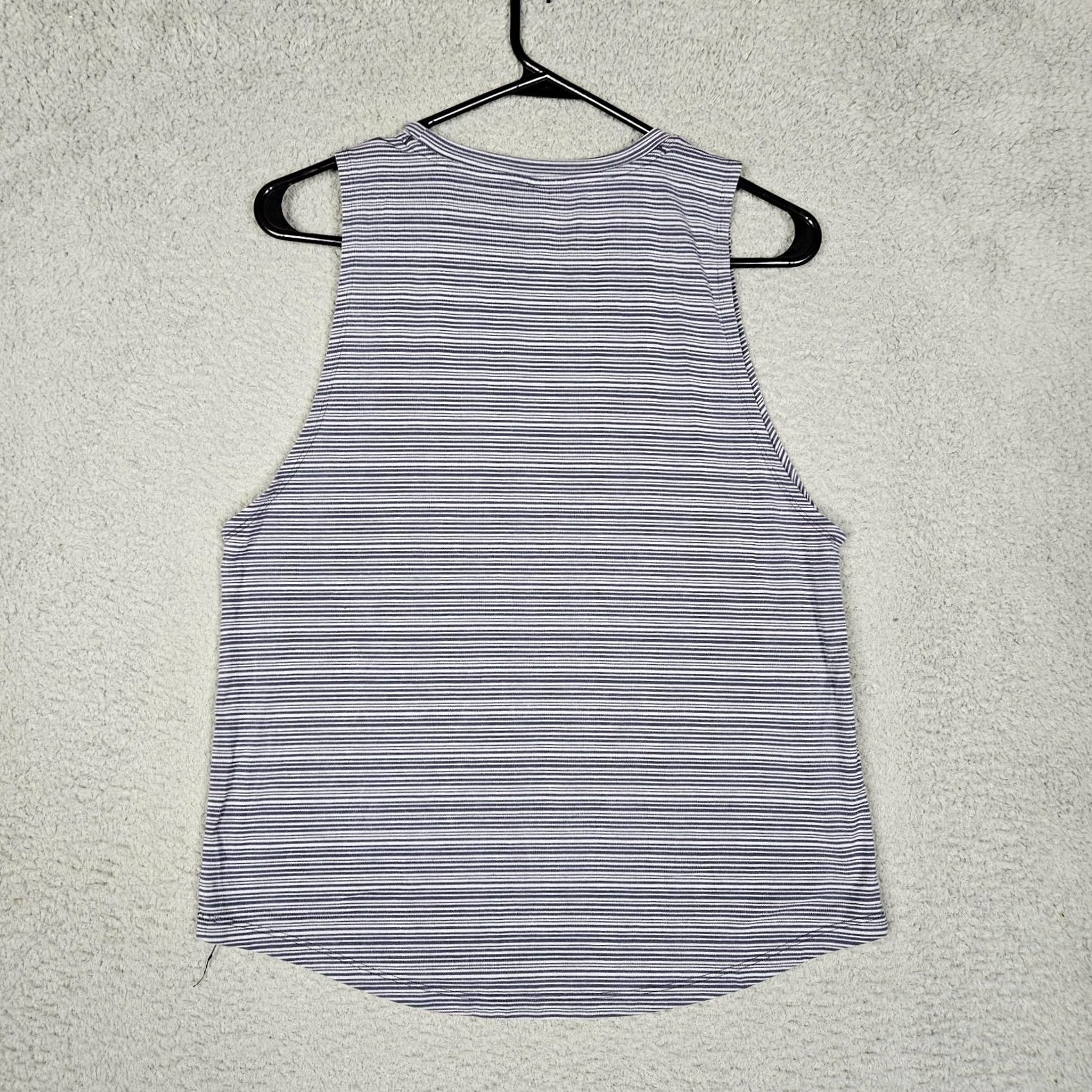 Athleta Athleta Tank Women’s Purple Striped Workout Size S Regular? Size S / US 4 / IT 40 - 2 Thumbnail