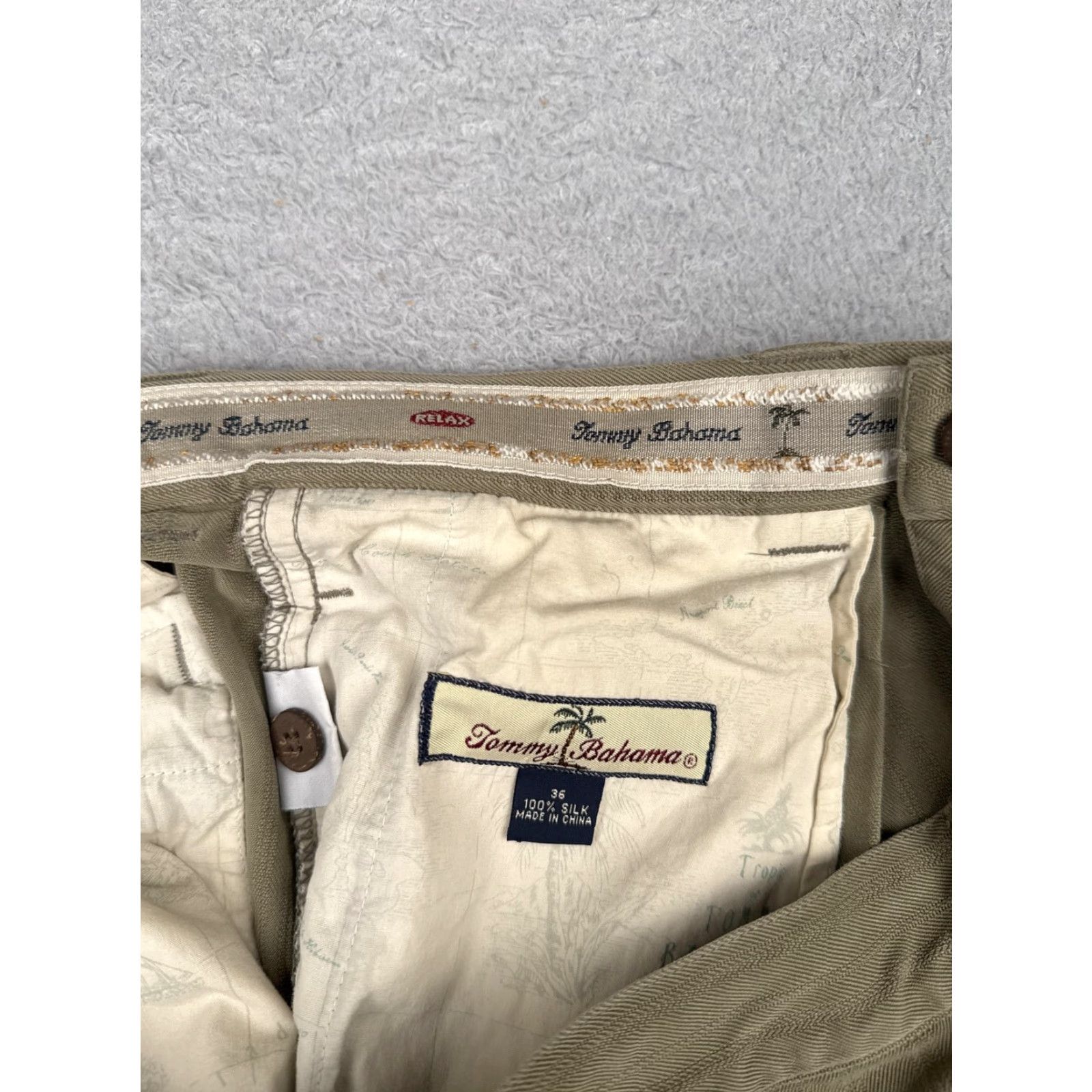 Tommy Bahama Tommy Bahama Shorts Mens 36 Tan Silk Pleated Relax Fit Chino Herringbone Beach Casual Size US 36 / EU 52 - 7 Thumbnail