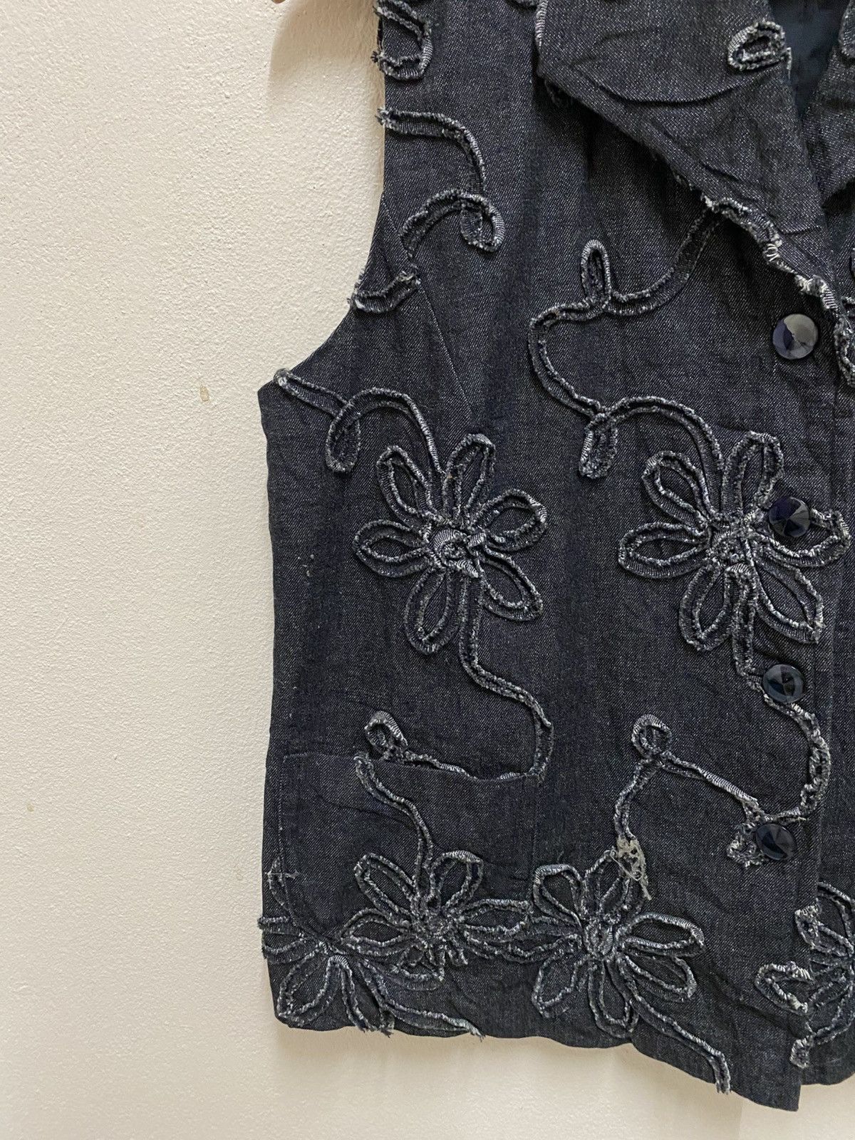 Beauty Beast Avant-Garde Floral Embroidered Denim Vest Japanese Style Size US M / EU 48-50 / 2 - 5 Thumbnail