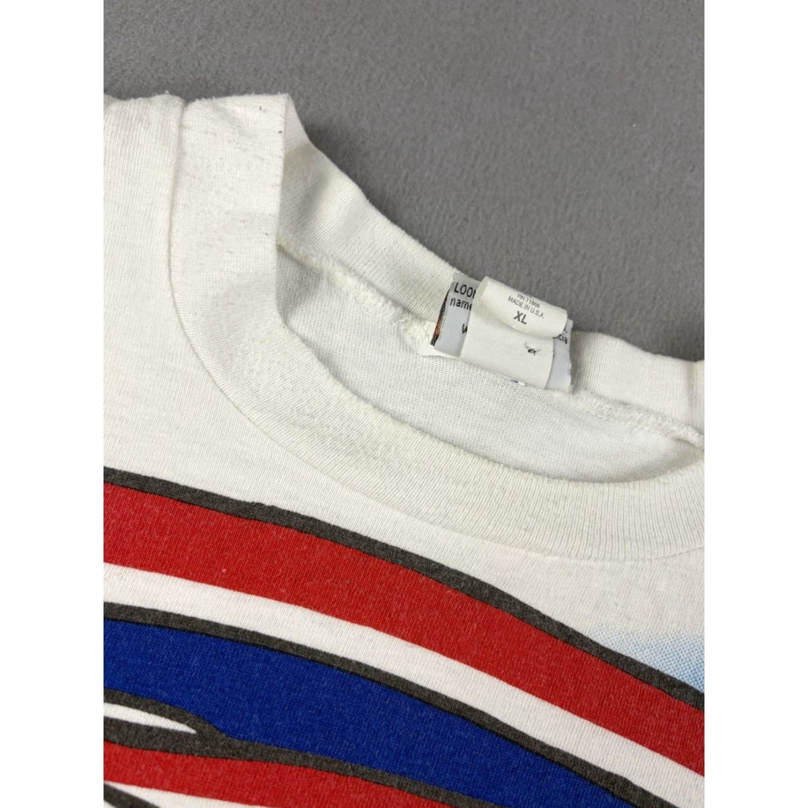 Vintage VINTAGE Looney Tunes Tasmanian Devil Taz Shirt XL White All Over Print 90s Mens Long Sleeve Graphic Print Size US XL / EU 56 / 4 - 4 Thumbnail