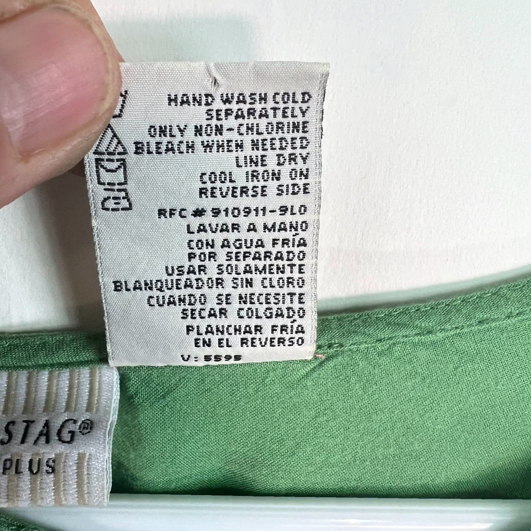 Vintage VINTAGE White Stag Womens Green Long Sleeve V Neck Blouse Plus Size 18W Rayon Casual Size XXL / US 16-18 / IT 52-54 - 6 Thumbnail