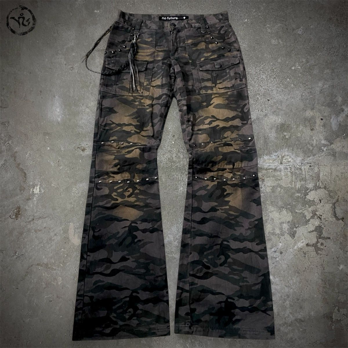 No Future No Future Camo Flared Cargos Size US 30 / EU 46 - 1 Thumbnail