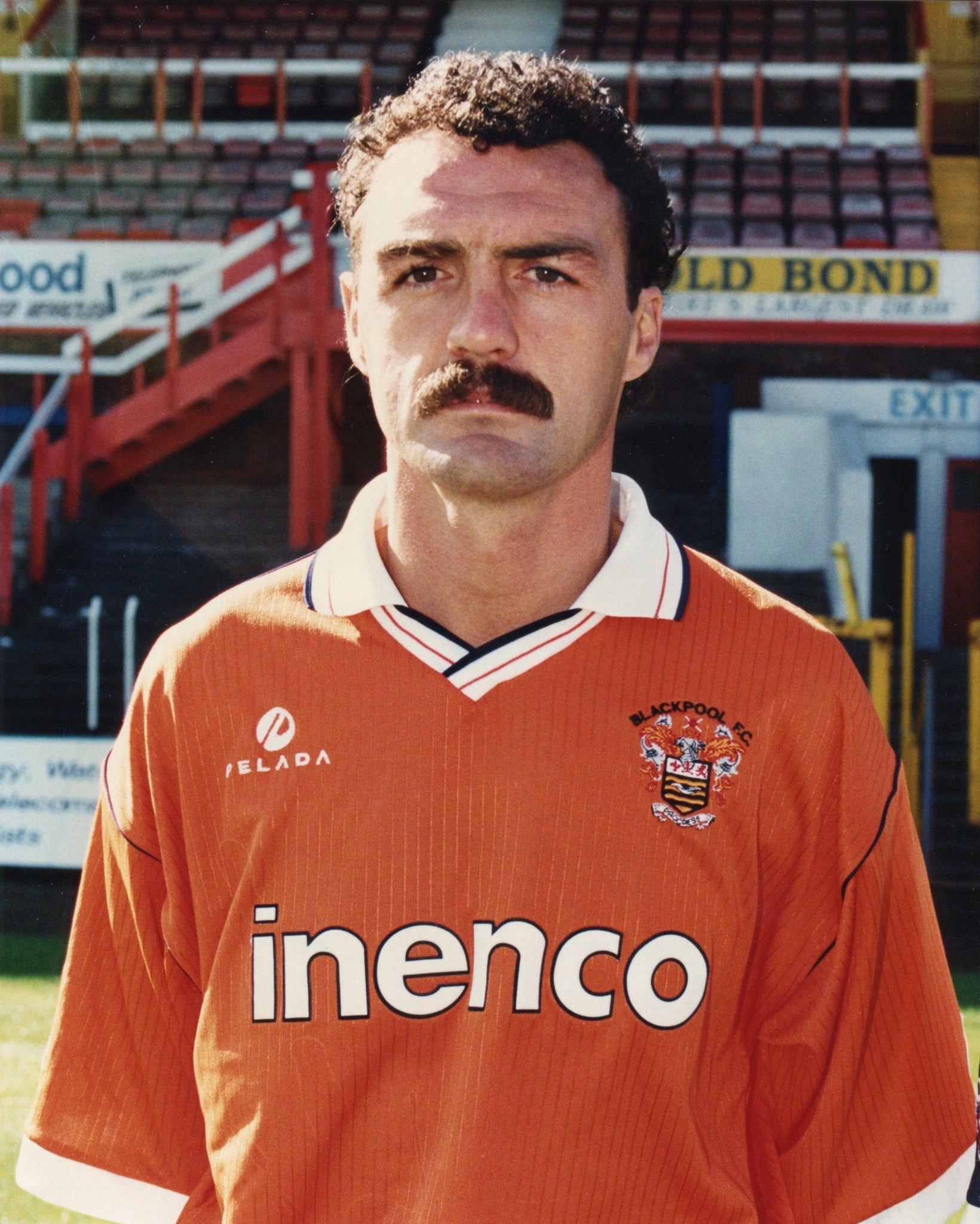 Vintage Vintage 1993/94 Blackpool Home jersey Gary Briggs # 10 L Size US L / EU 52-54 / 3 - 1 Thumbnail