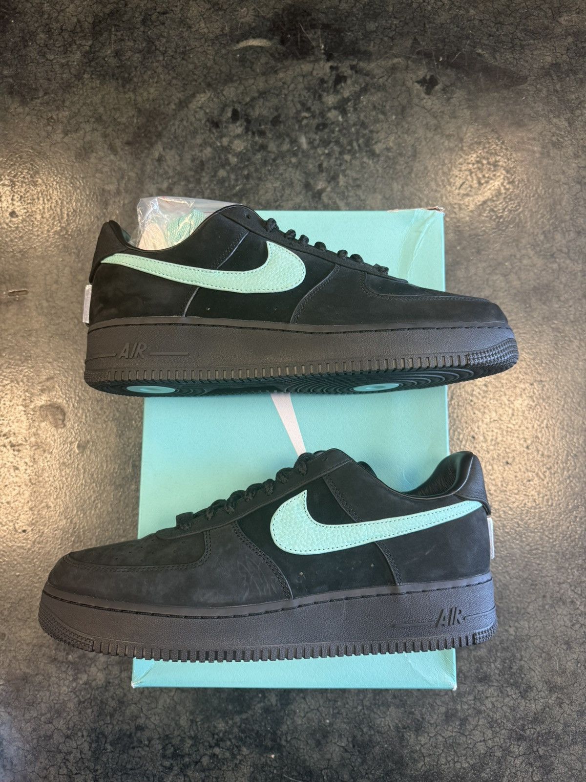 Nike × Tiffany & Co. Air Force 1 Low Tiffany Size US 12 / EU 45 - 1 Thumbnail