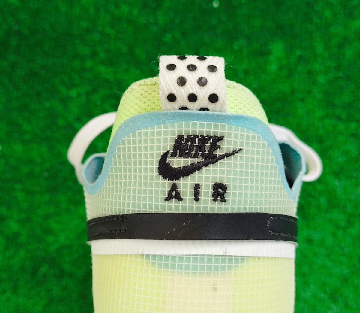 Nike Nike Air Force 1 React Sail Barely Volt Size US 7 / EU 40 - 6 Thumbnail