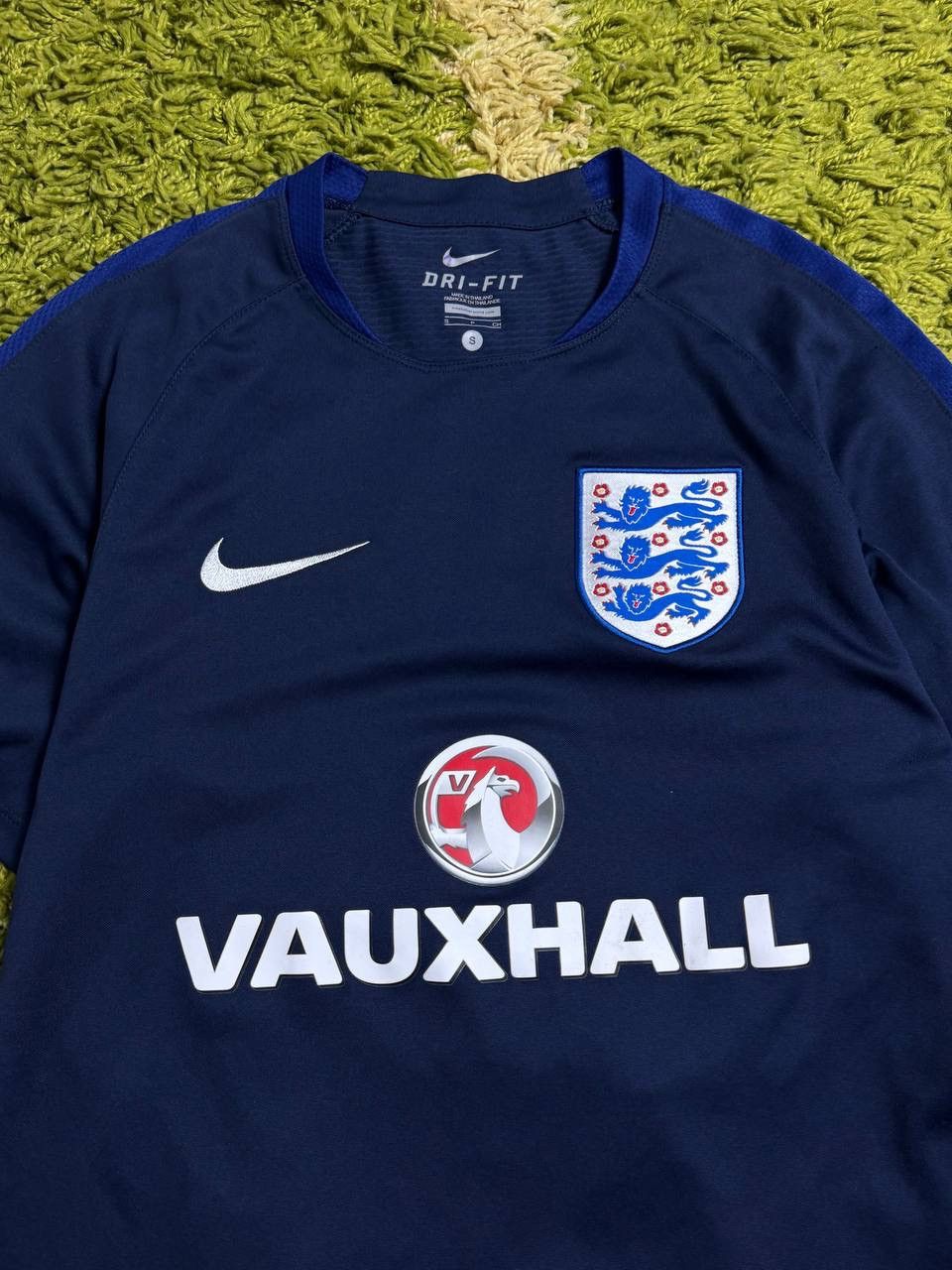 Nike England 2014 2015 Nike training soccer football shirt jersey Size US S / EU 44-46 / 1 - 2 Thumbnail