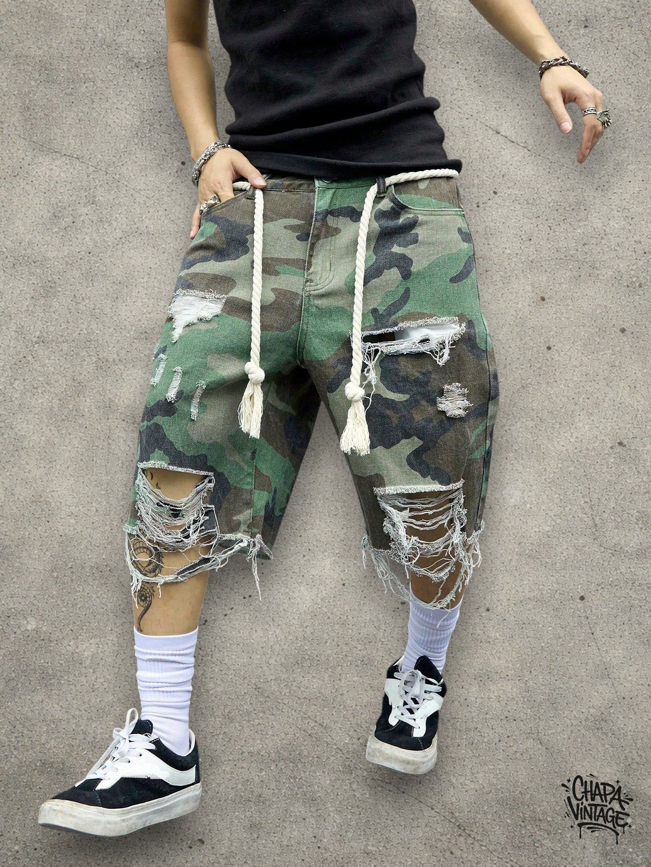 Japanese Brand Camo distressed jorts Size US 32 / EU 48 - 1 Thumbnail
