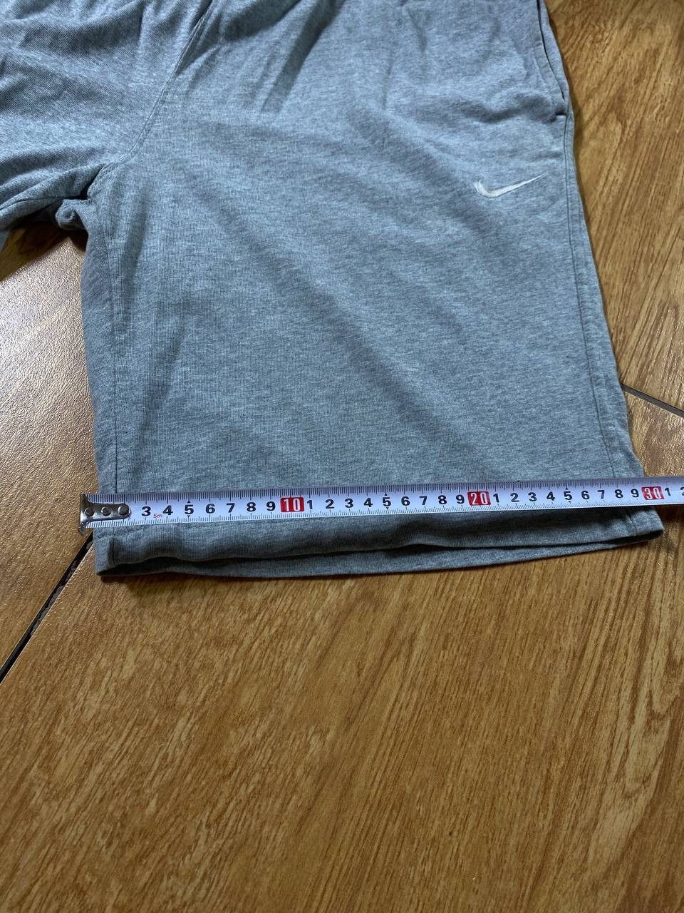 Nike × Vintage Nike Vintage Y2k Swoosh Logo Shorts Rare Streetwear Gray Size US 36 / EU 52 - 14 Thumbnail