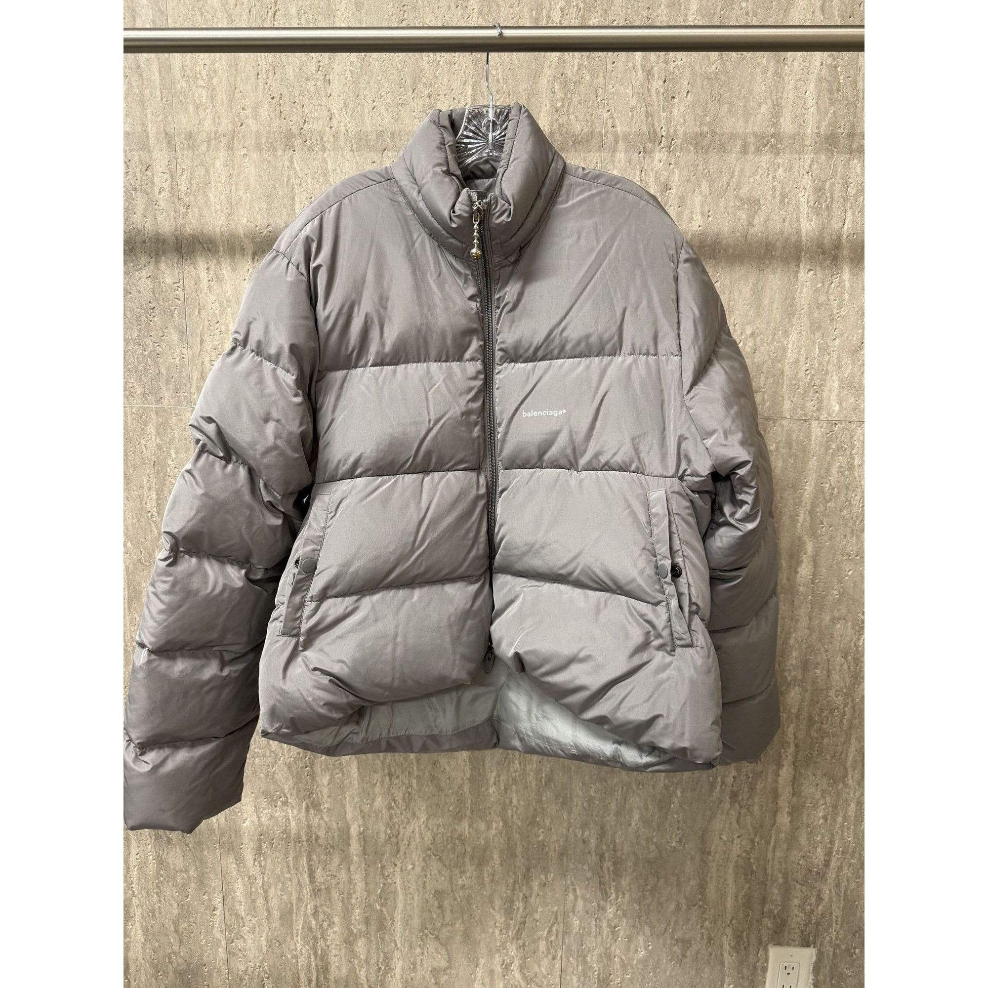 Balenciaga Balenciaga Gray Puffer Jacket With Chain Zipper Pull Polyest Size XL / US 12-14 / IT 48-50 - 1 Thumbnail