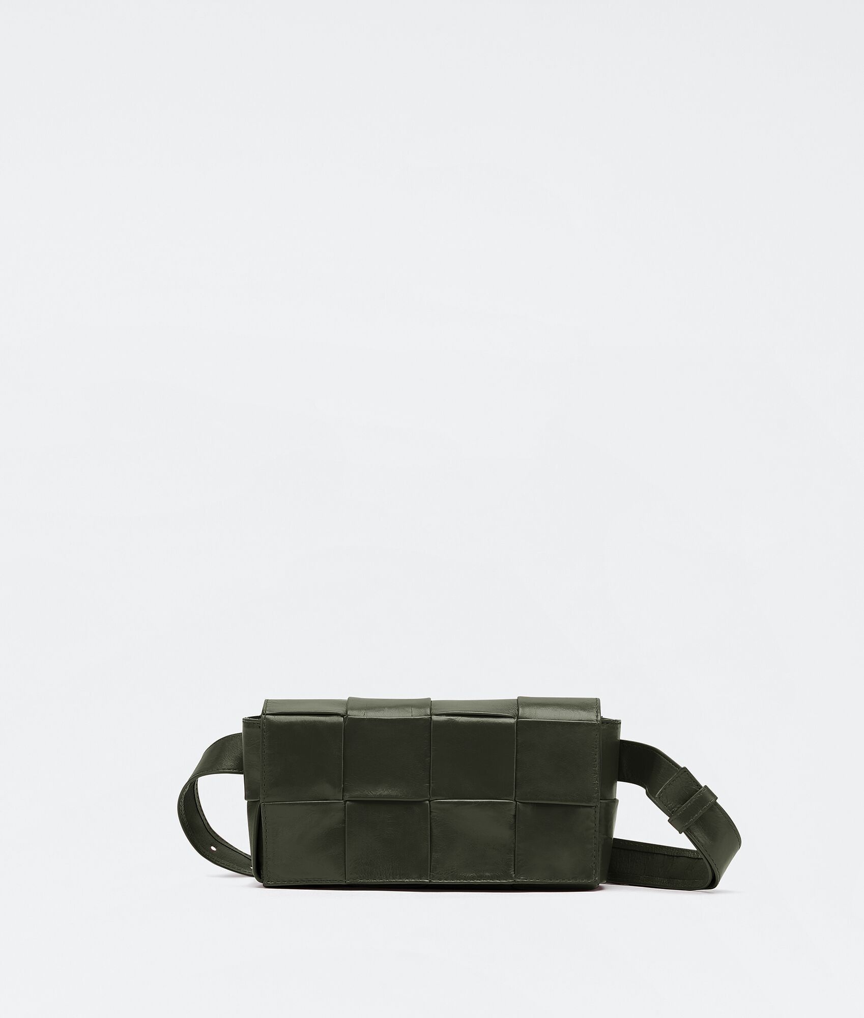 Bottega Veneta o1n1vont0225 Size: OS / Cassette Belt Bag in Camping Size ONE SIZE - 1 Thumbnail