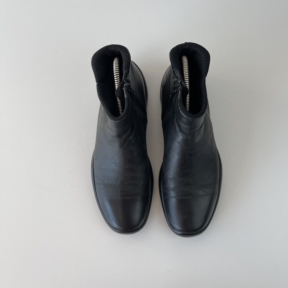 Prada Prada Sport 1999 Red Tab Side Zip Leather Vintage Boots Blac Size US 7.5 / IT 37.5 - 5 Thumbnail