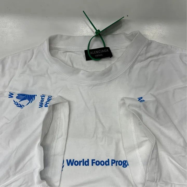 Balenciaga Balenciaga Balenciaga WFP Logo Print Short Sleeve TShirt - Size US S / EU 44-46 / 1 - 5 Thumbnail