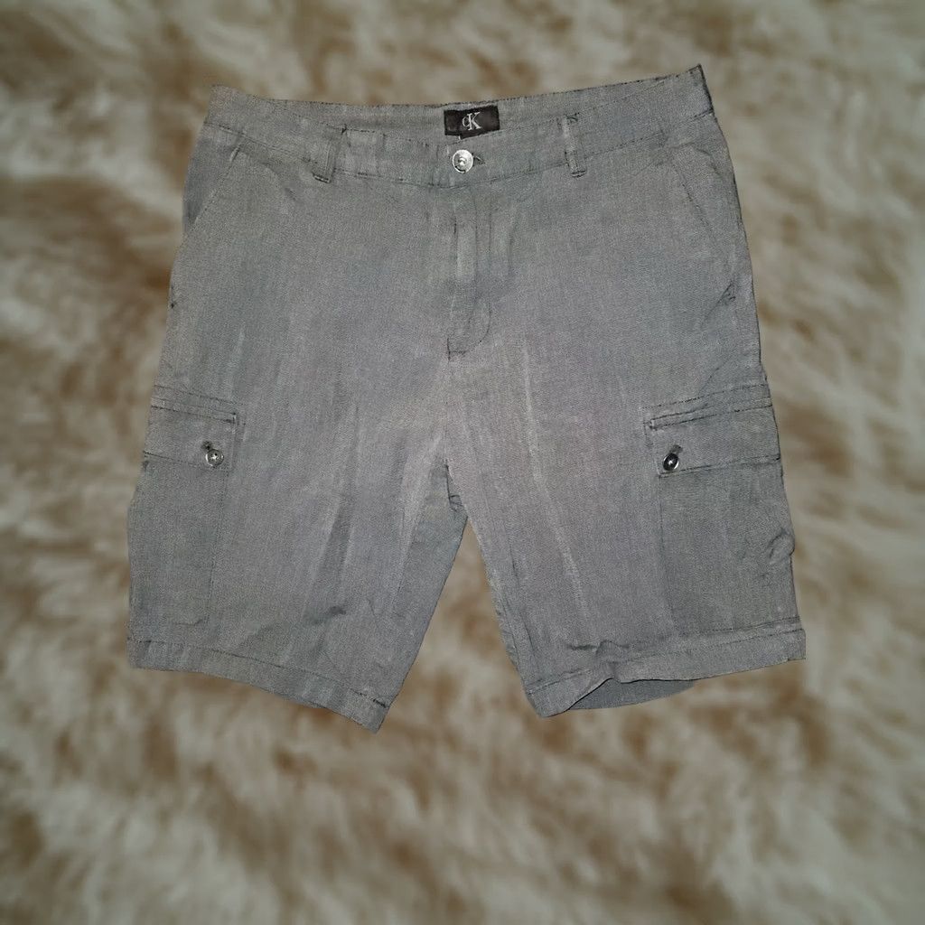 Calvin Klein Calvin Klein Cargo Shorts Mens 34 Gray Mid Rise Casual Workwear Cargo Pocket Flat Front Logo Zipper Button Cotton 10in Inseam Regular Mens Size US 34 / EU 50 - 1 Thumbnail