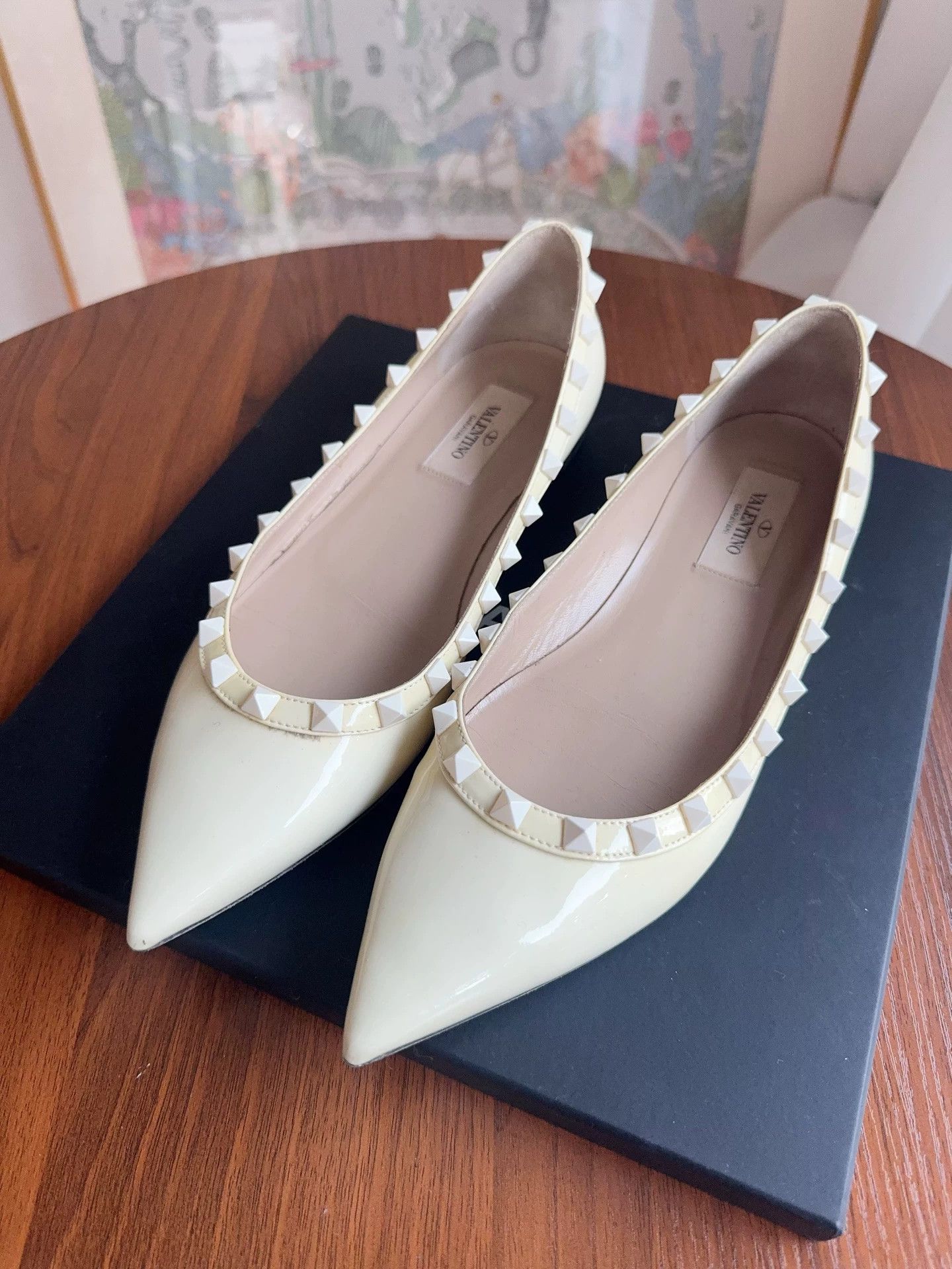 Valentino Valentino 95 New Cream Patent Leather Flats 37.5 Min OX Yell Size US 6.5 / IT 36.5 - 4 Thumbnail
