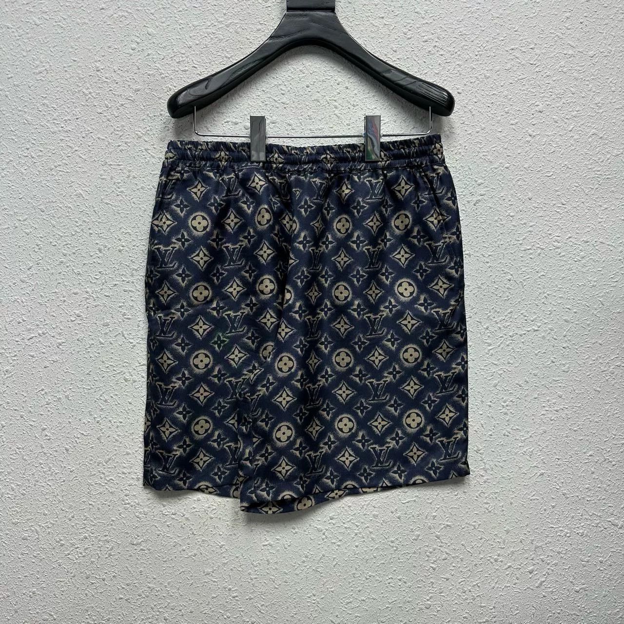 louis vuitton blue silk printed shorts
