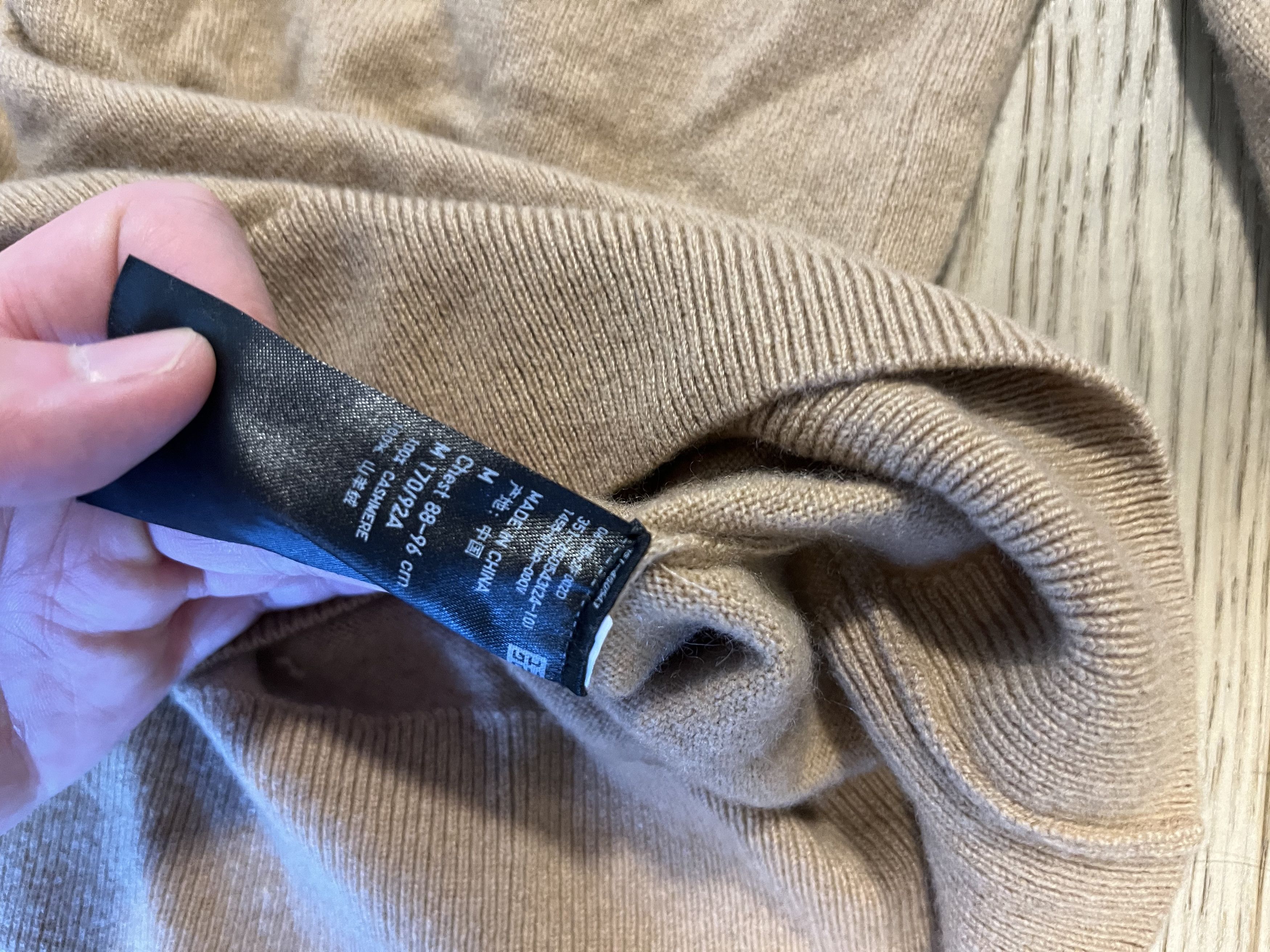 Uniqlo Uniqlo cashmere sweater in camel Size US S / EU 44-46 / 1 - 2 Thumbnail