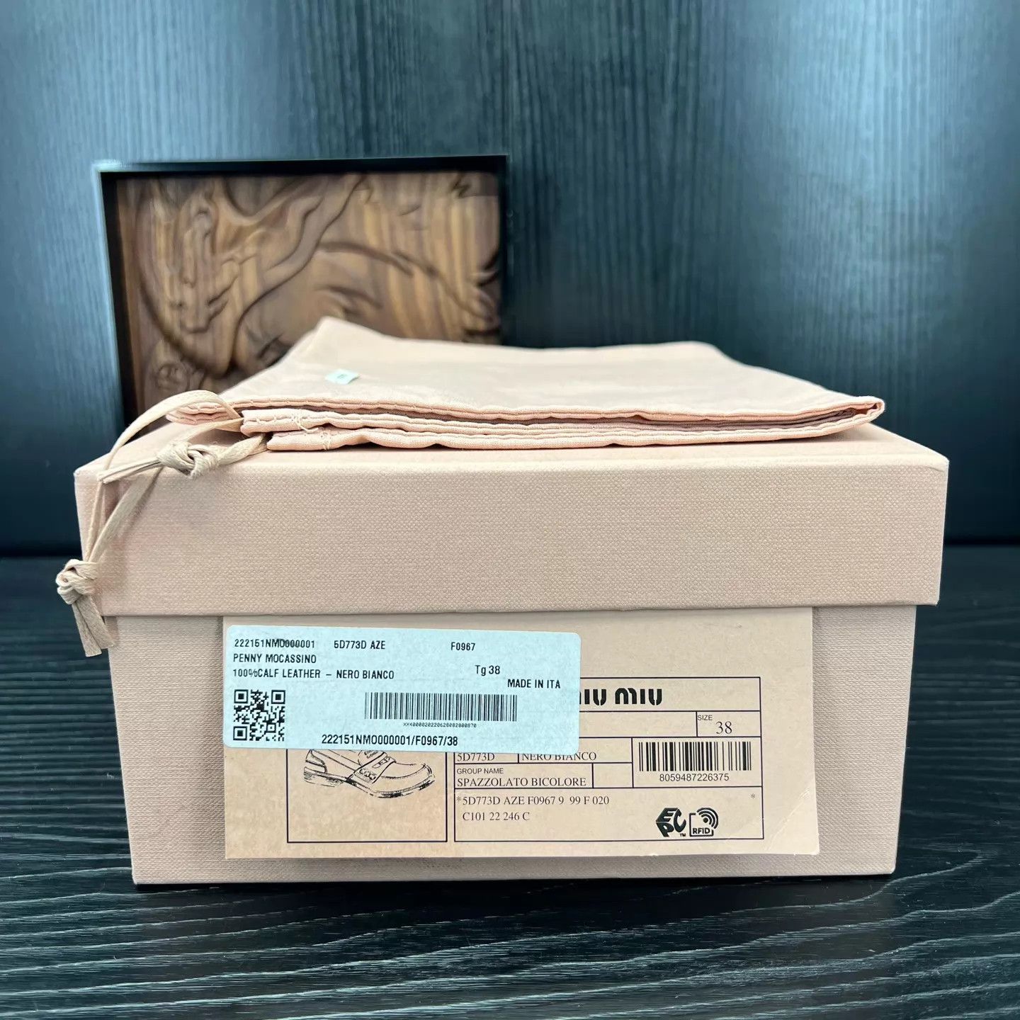 Miu Miu MIU MIU Penny Black & White Gold Women's 38 Like New Size US 7.5 / IT 37.5 - 9 Thumbnail
