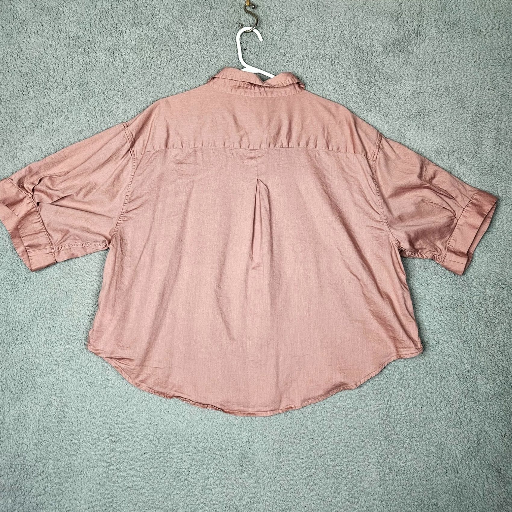 Athleta Athleta Button-Up Shirt Women’s Organic Cotton Light Pink Short Sleeve Size L Color Pink Regular Fit Casual Travel Shirt Womens L Size L / US 10 / IT 46 - 2 Thumbnail