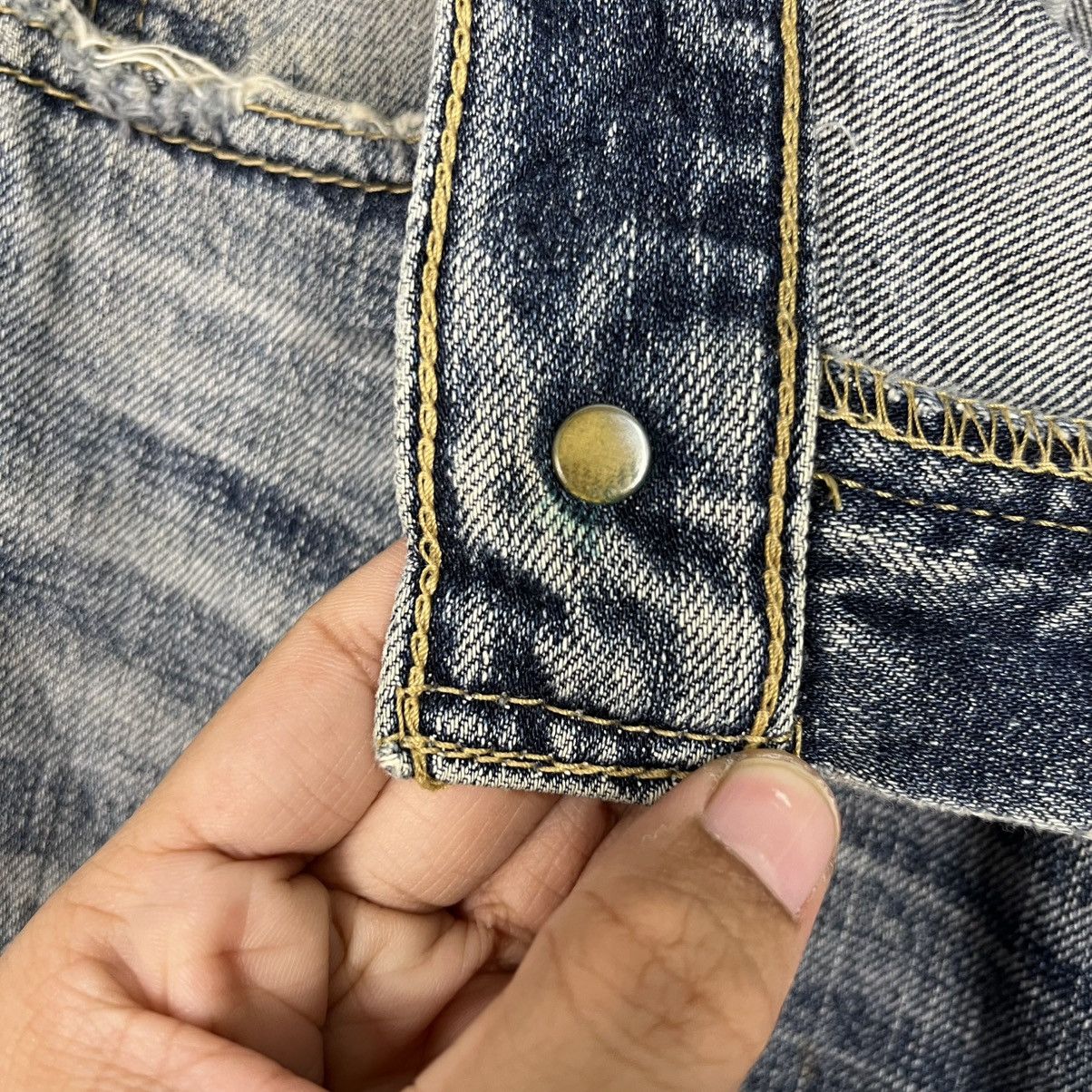 Levi's Vintage Y2k Levis Distressed denim Size US 30 / EU 46 - 17 Thumbnail