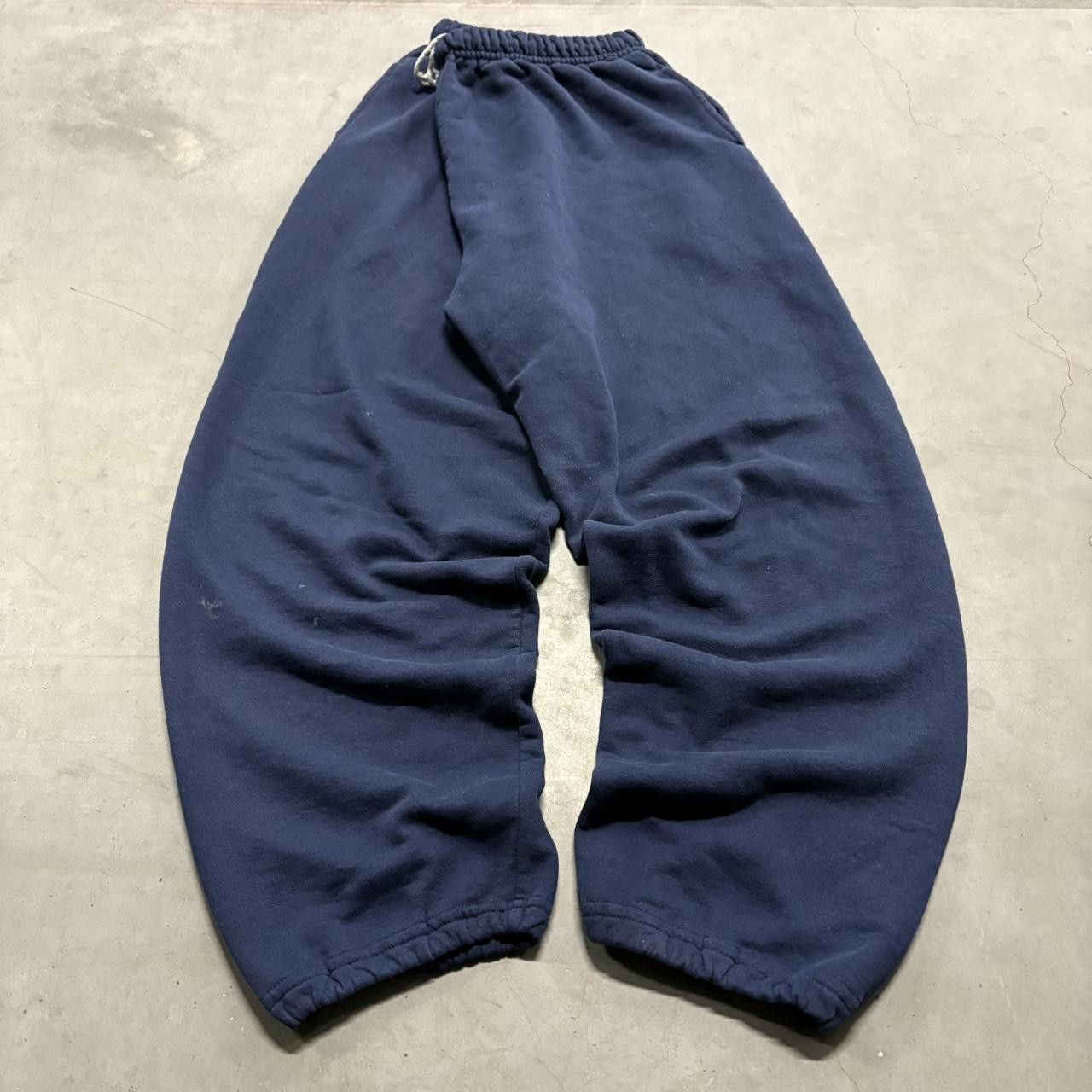 Vintage CRAZY Vintage Y2K/2000s Navy Blue Baggy Essential Sweatpants! Size US 32 / EU 48 - 2 Thumbnail