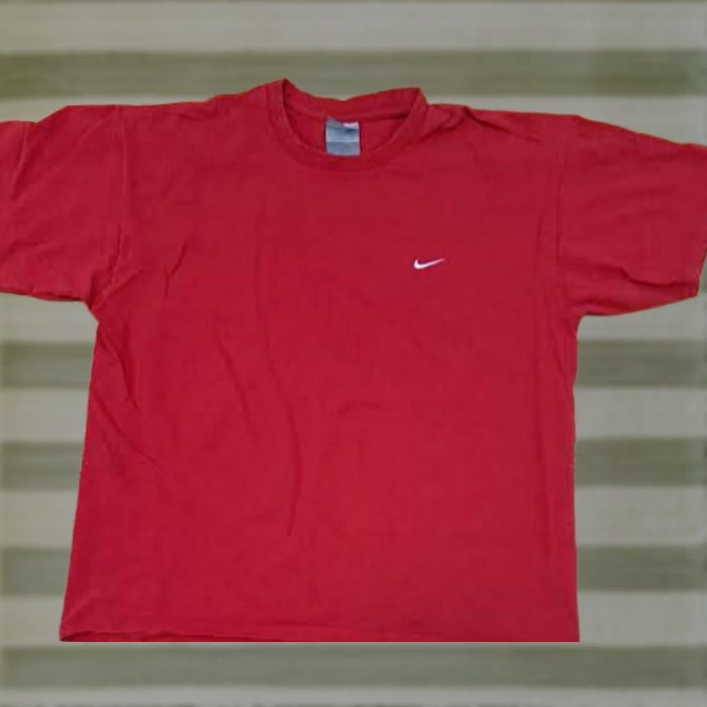 Nike VINTAGE Nike T-Shirt Men L Red 90s Solid Short Sleeve Shirt Size US L / EU 52-54 / 3 - 1 Thumbnail