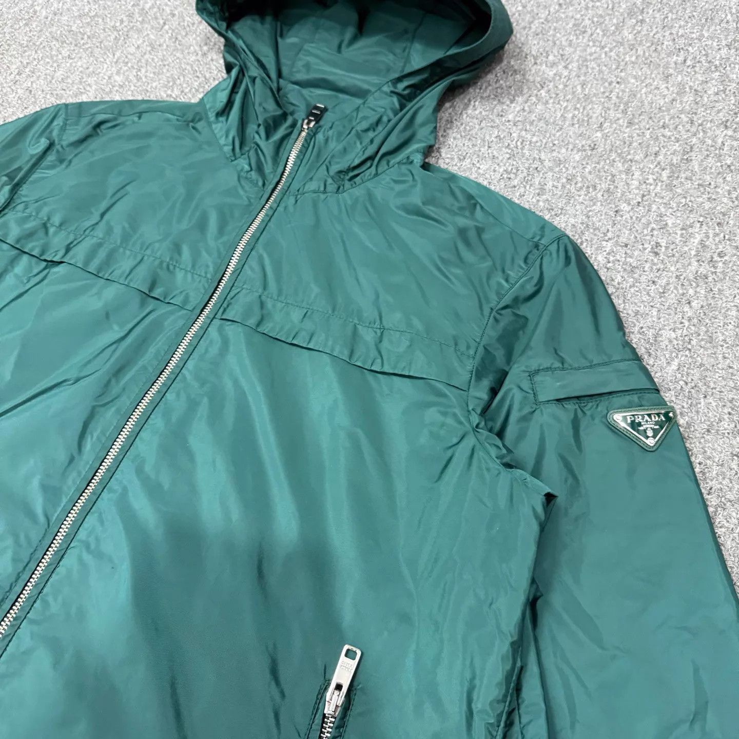Prada Prada Green Triangle Logo Nylon Jacket Size 50 Size US M / EU 48-50 / 2 - 3 Thumbnail