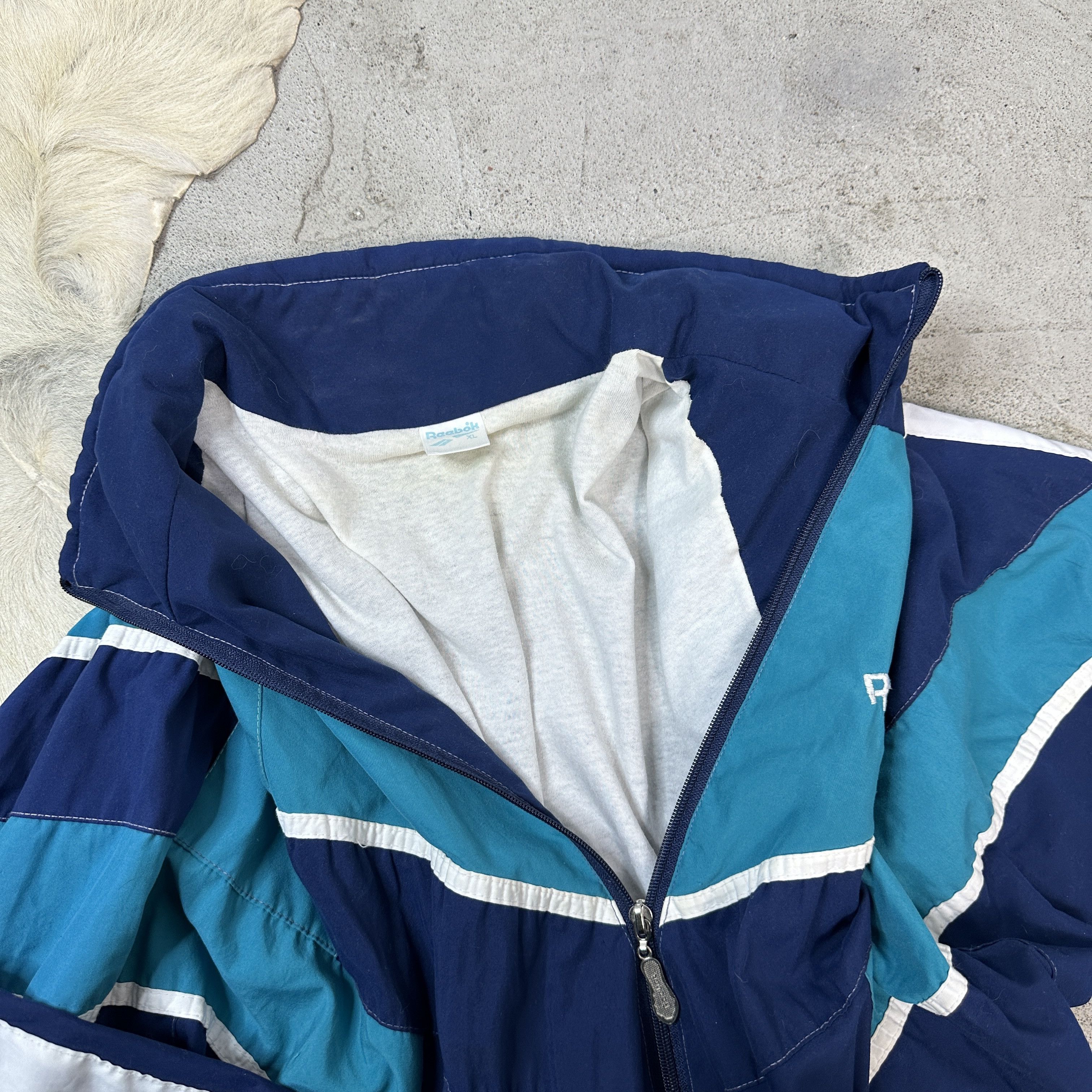 Reebok × Vintage Vintage Reebok Windbreaker Jacket Size US XL / EU 56 / 4 - 3 Thumbnail