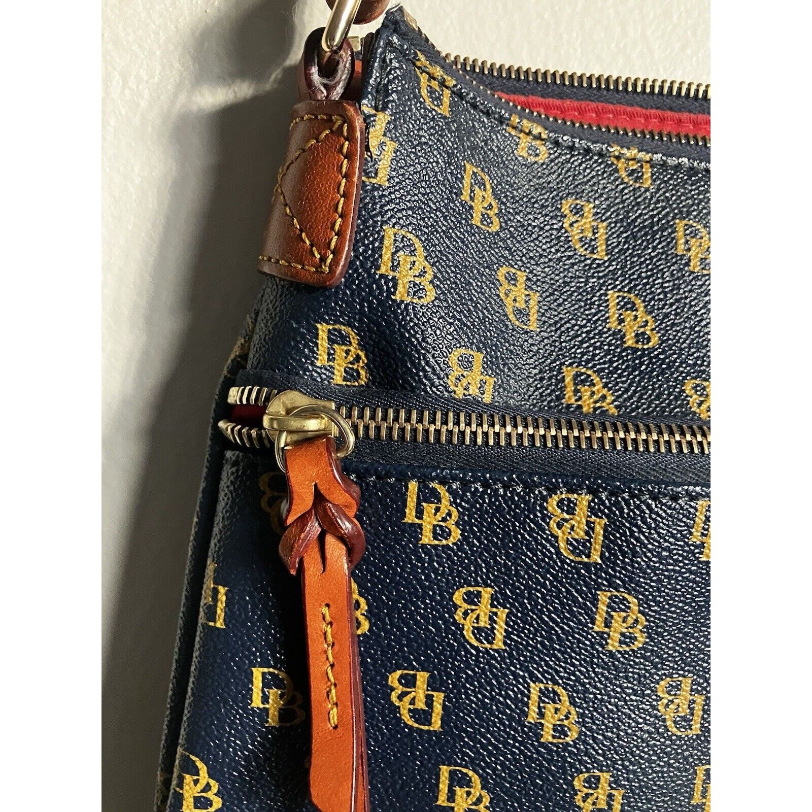Dooney & Bourke Dooney & Bourke Gretta Hobo Navy Shoulder EUC Classic Size ONE SIZE - 5 Thumbnail