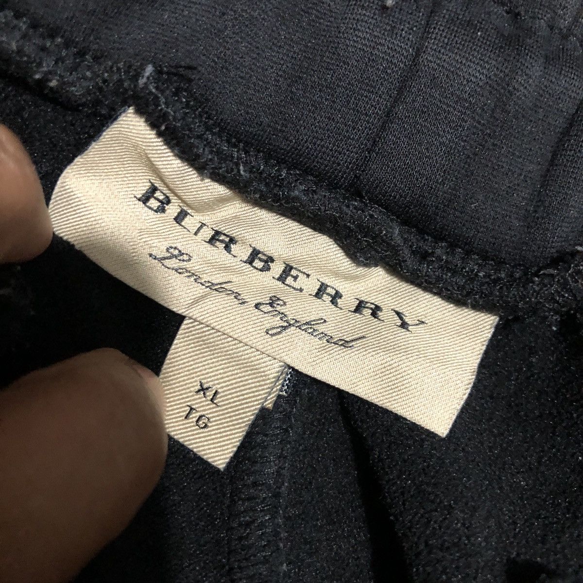 Burberry BURBERRY SWEATPANT BLACK ON BLACK fit 34-36 Size US 34 / EU 50 - 9 Thumbnail