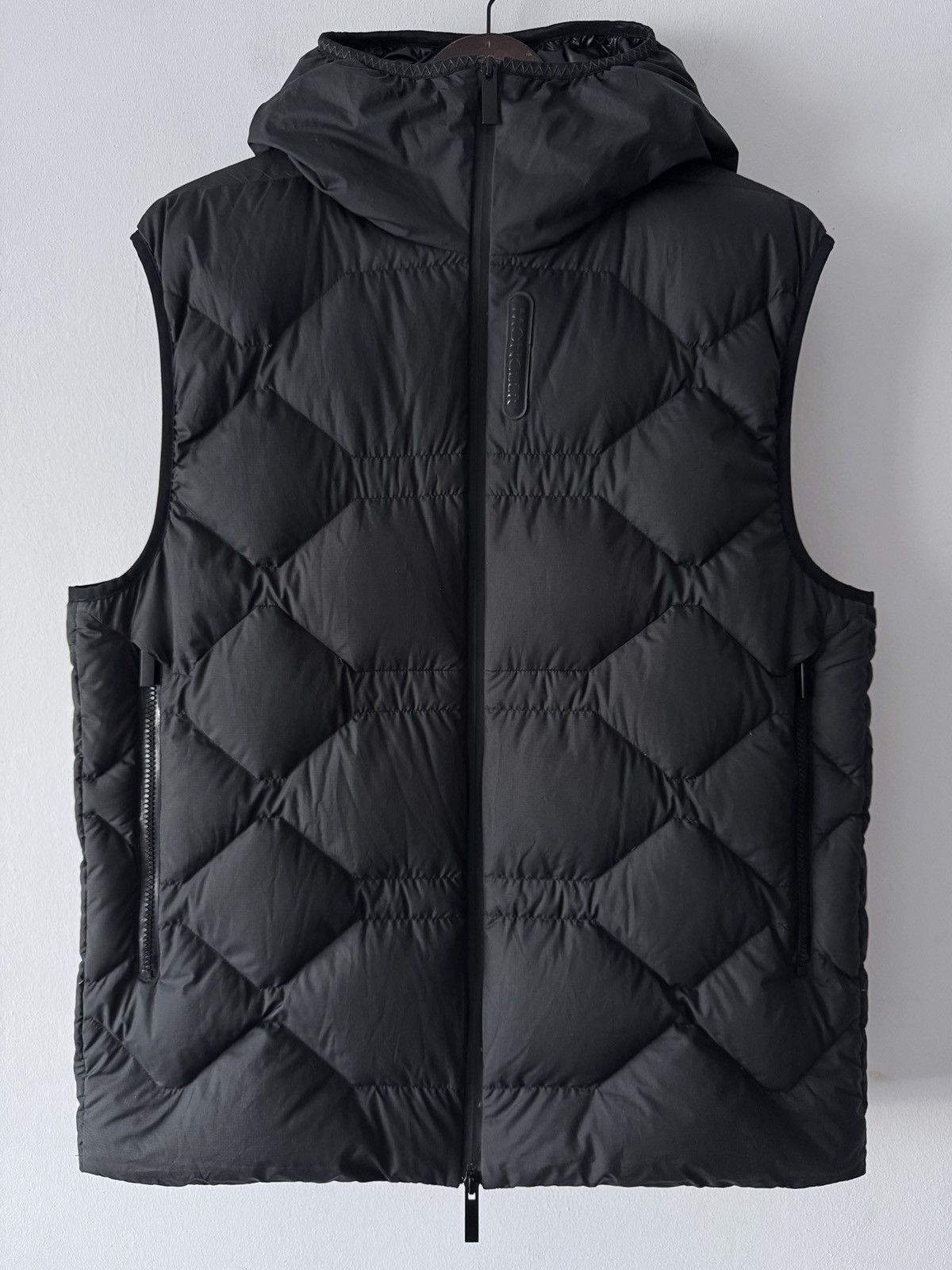 Moncler 🔥🔥 Moncler Atik Hooded Quilted Vest Size US XL / EU 56 / 4 - 1 Thumbnail