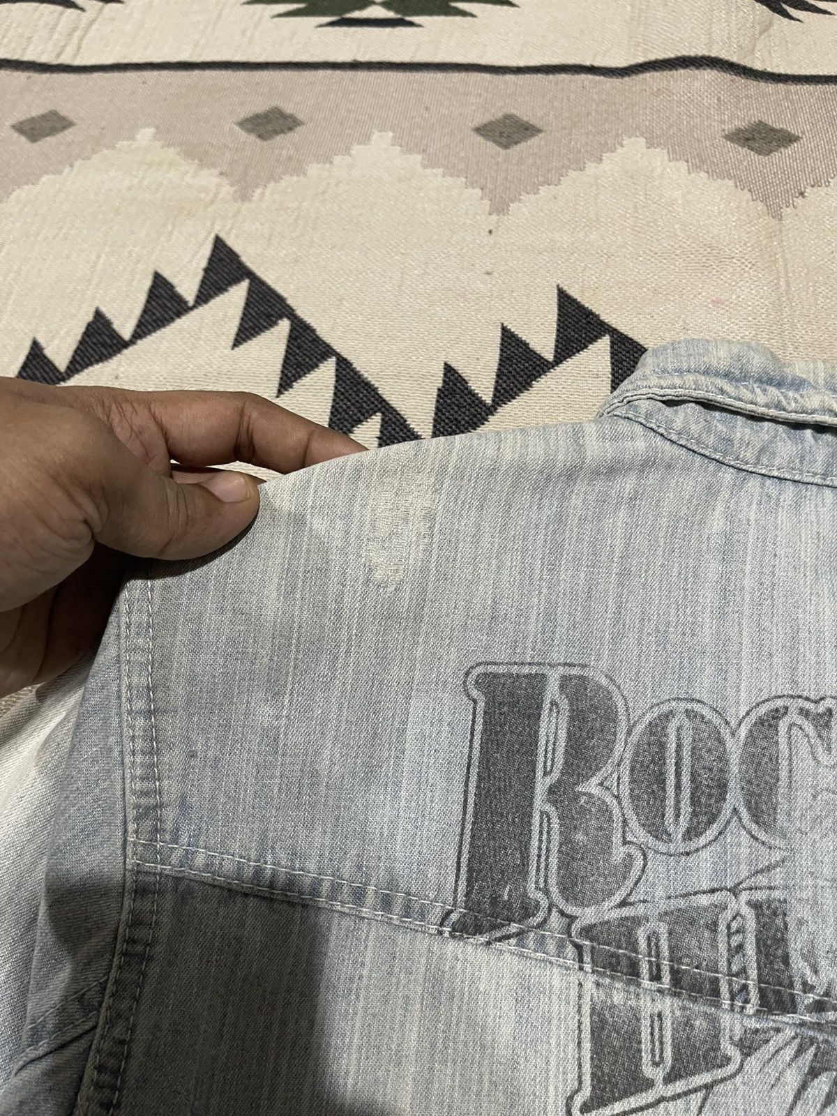 In The Attic 2000s IN THE ATTIC “ROCKERS HEAVEN” DENIM BUTTON UP Size US M / EU 48-50 / 2 - 15 Thumbnail