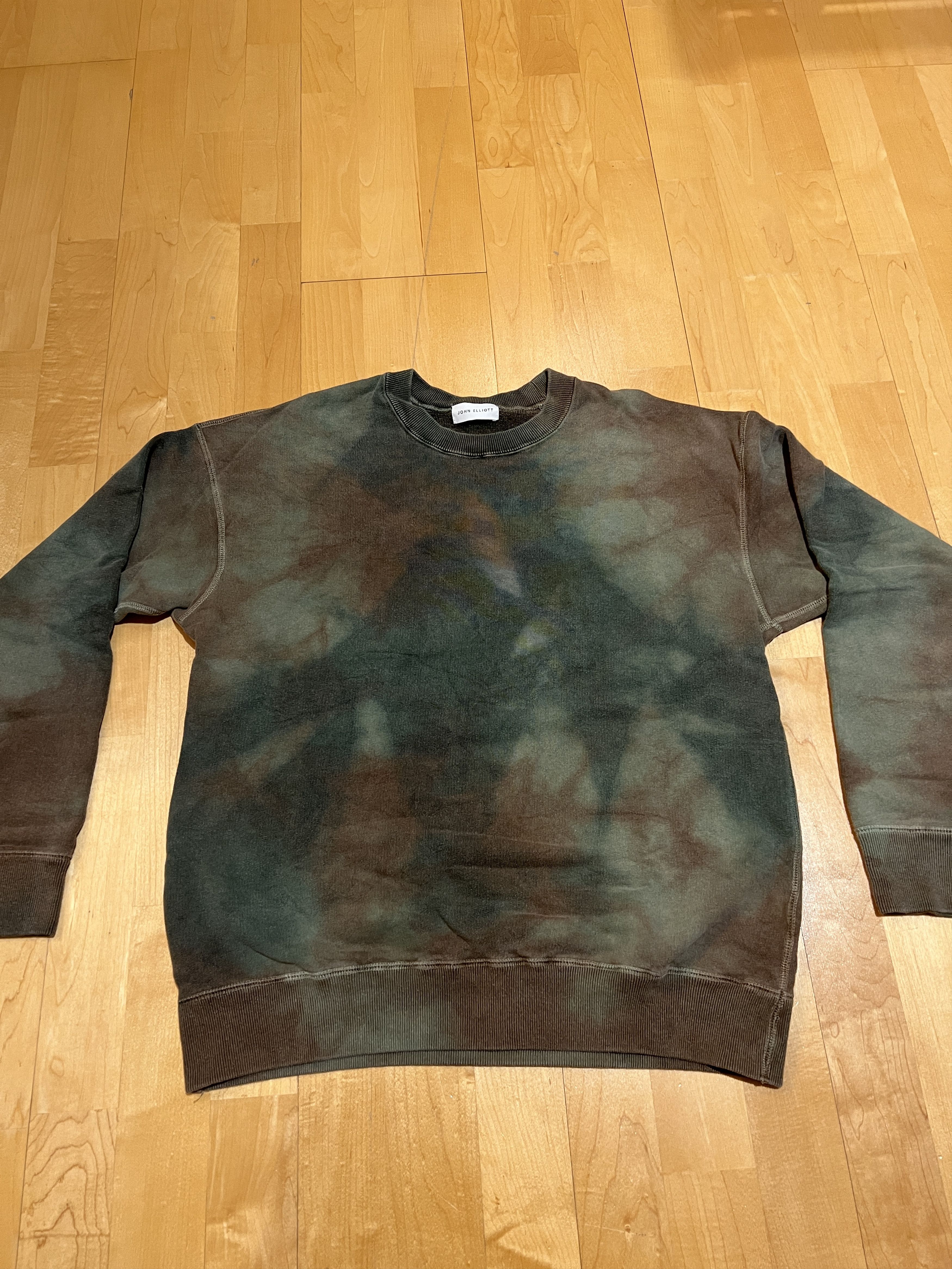 image of John Elliott Sequoia Crewneck Camo Tie Dye Sweatshirt, Men's (Size Medium)