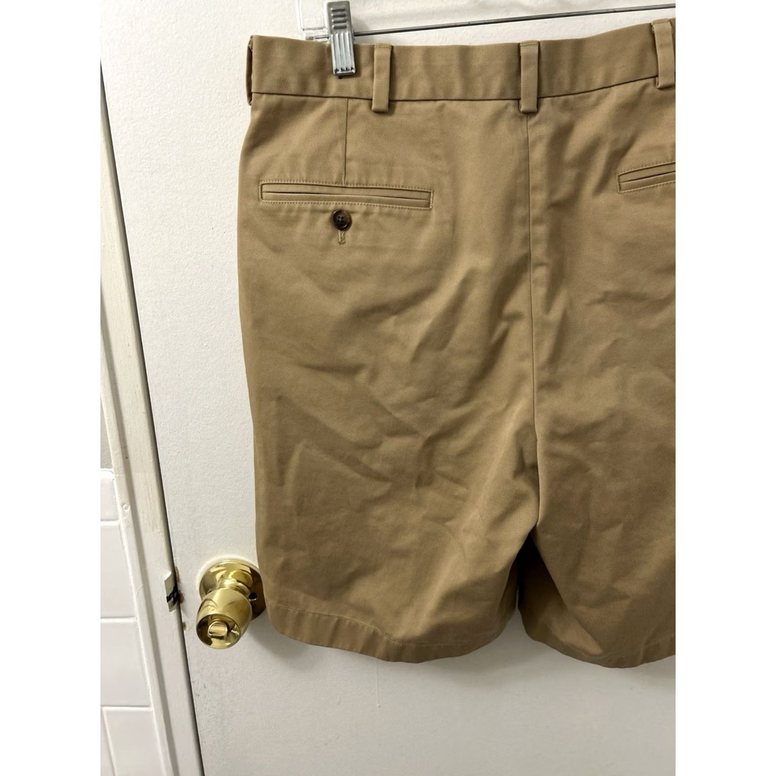 Brooks Brothers Brooks Brothers Chino Shorts Mens Size 33 Tan Beig e Cotton Twill Flat Front Zip Button Pockets Classic Summer - Mens Size US 33 - 7 Thumbnail