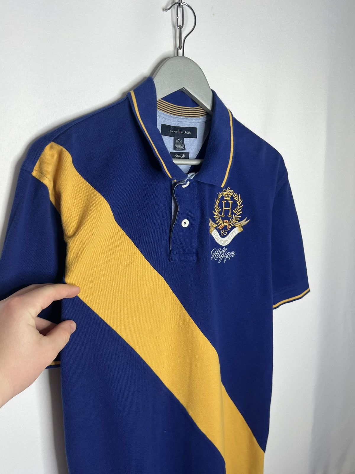 Other Vintage Tommy Hilfiger Big Logo Chief Kief Style Polo Tee Size US XL / EU 56 / 4 - 8 Thumbnail