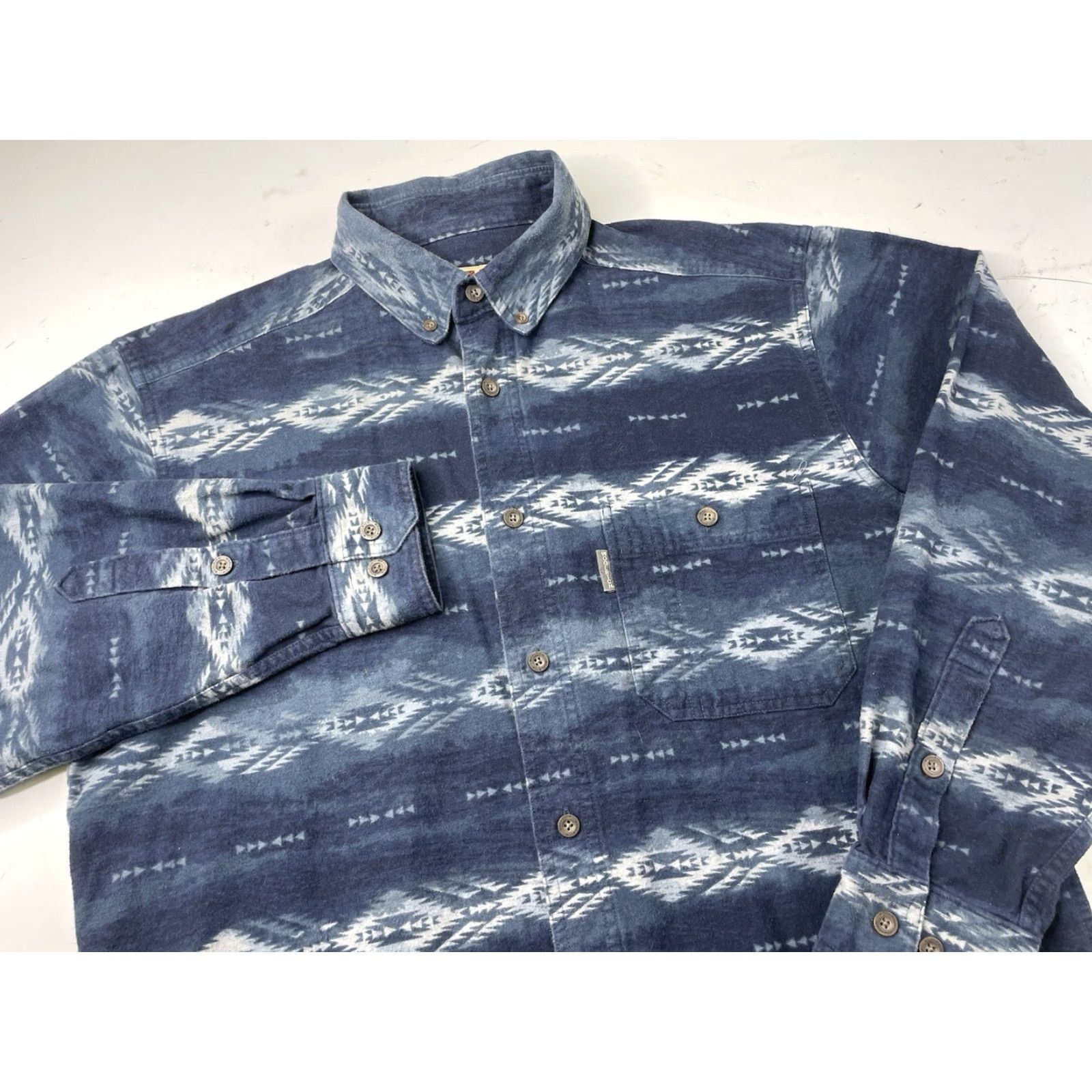 Vintage Woolrich Shirt Western Flannel Navy Ombré Men’s M Blue Long Sleeve Button-Up Shirt (Size M) Size US M / EU 48-50 / 2 - 2 Thumbnail