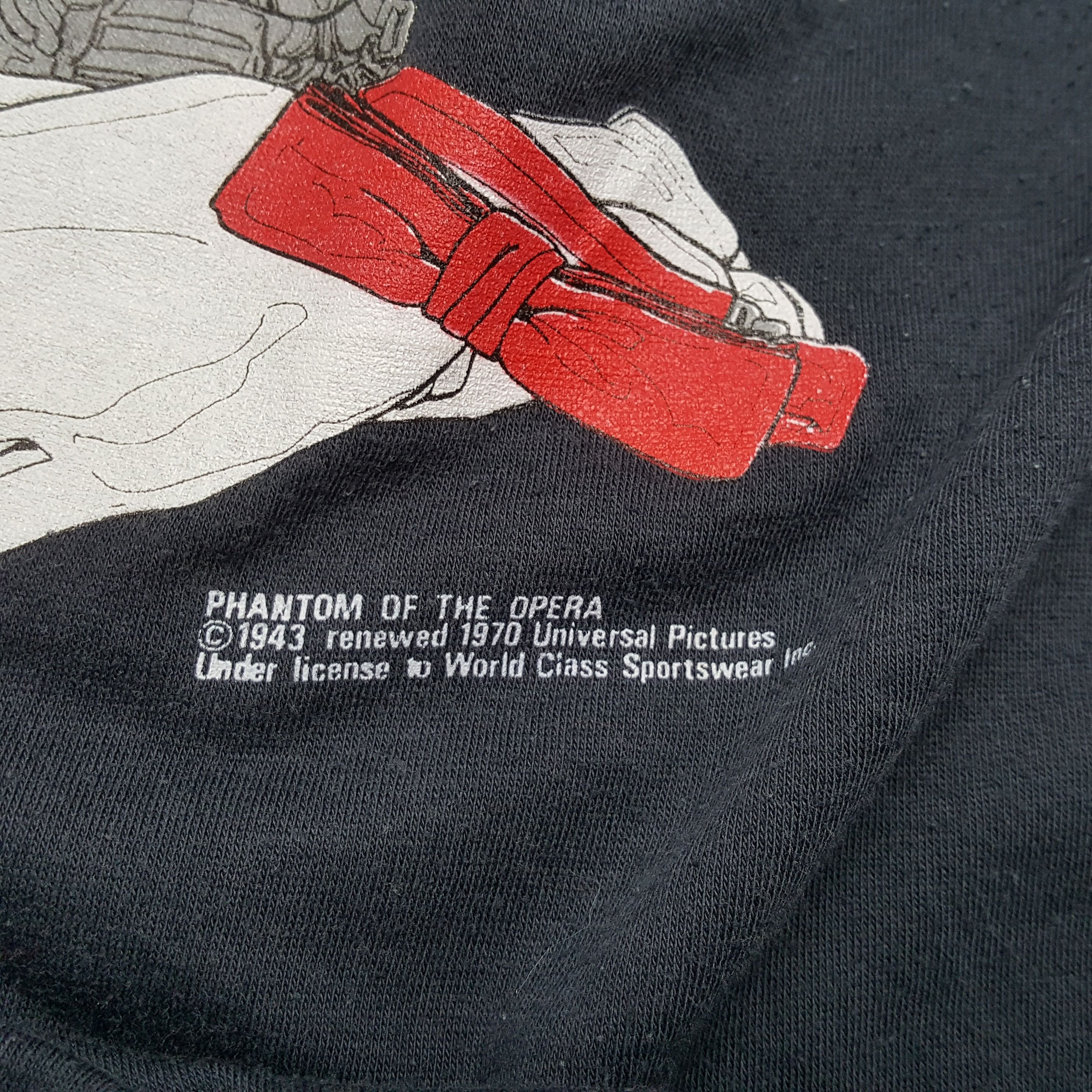 Vintage PHANTOM OF THE OPERA Streetwear Style Vintage Tshirt Size US L / EU 52-54 / 3 - 5 Thumbnail