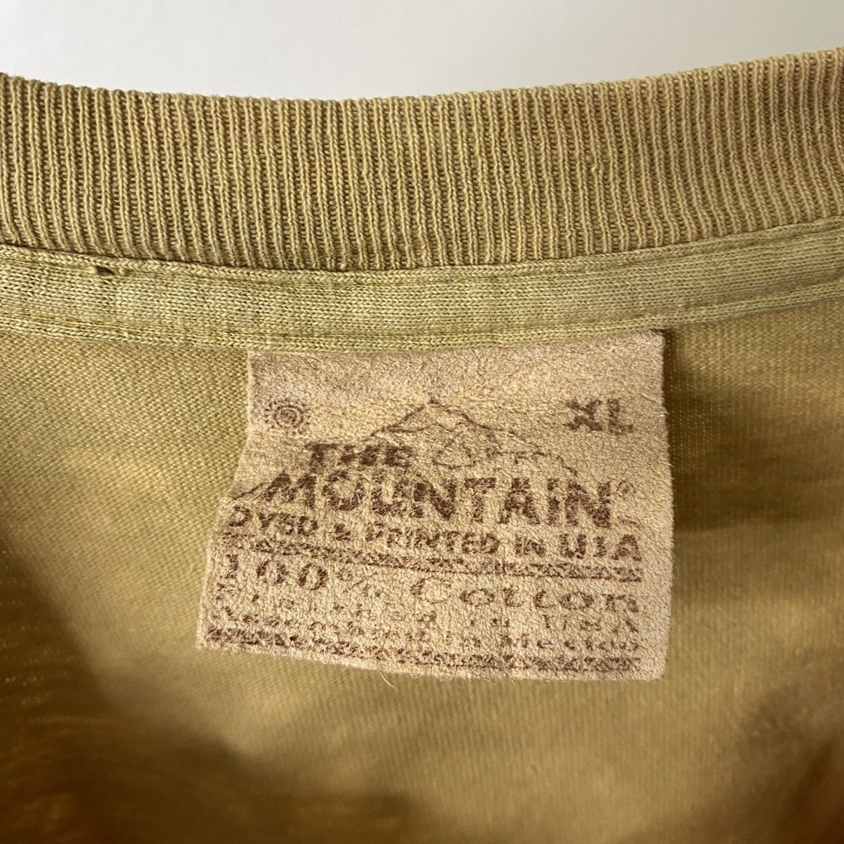 The Mountain Vintage 1990s The Mountain Native Motive Art T Shirt Size US XXL / EU 58 / 5 - 4 Thumbnail