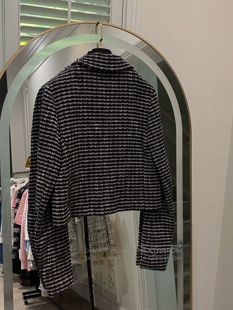 Chanel Chanel 23 years old black and white plaid tweed coat Size S / US 4 / IT 40 - 3 Thumbnail