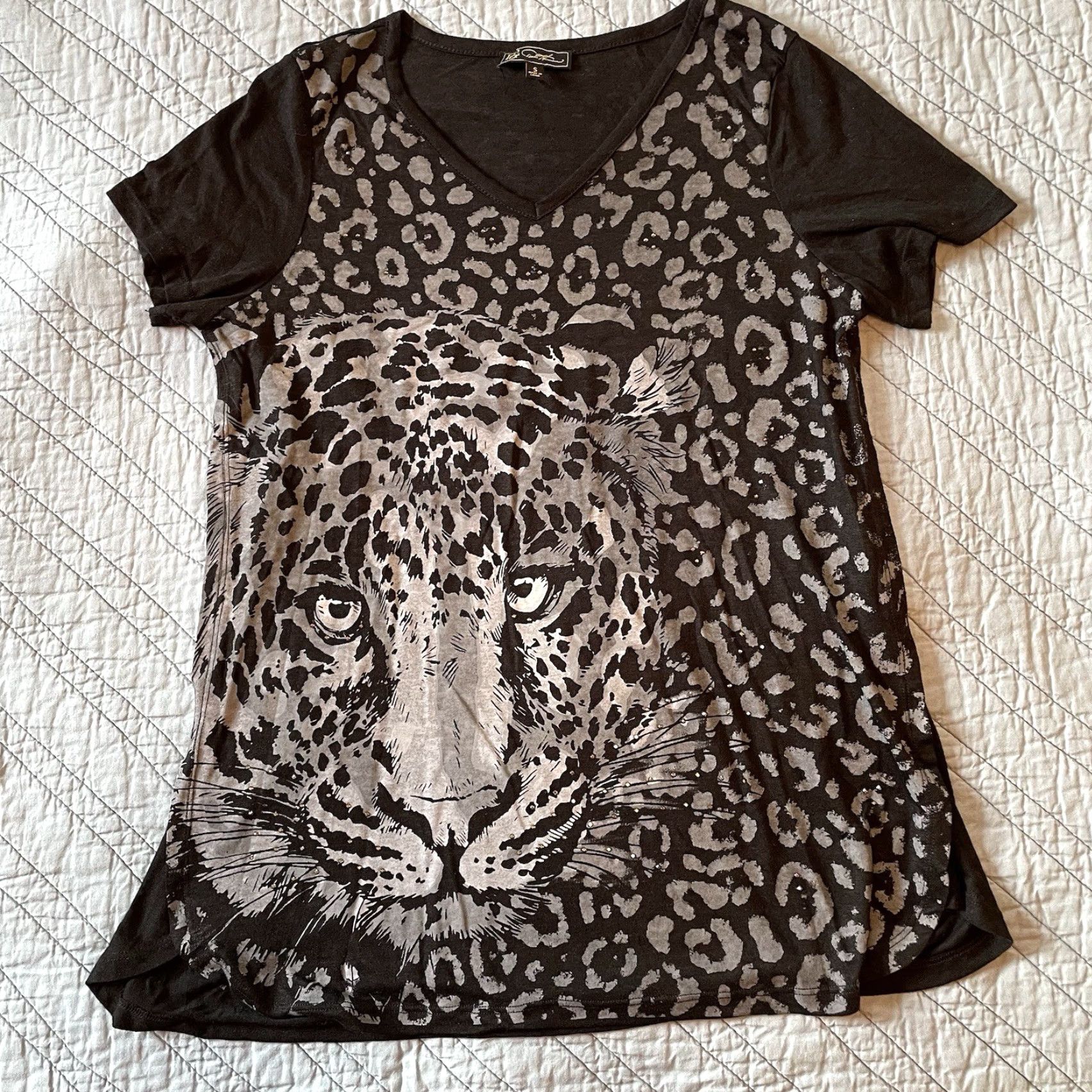 Vintage VINTAGE DG2 Diane Gilman Top Women’s Small Black Gray Leopard Studded Tee 90s Y2K Women’s Small Tee Black Gray Leopard Studded Size S / US 4 / IT 40 - 6 Thumbnail