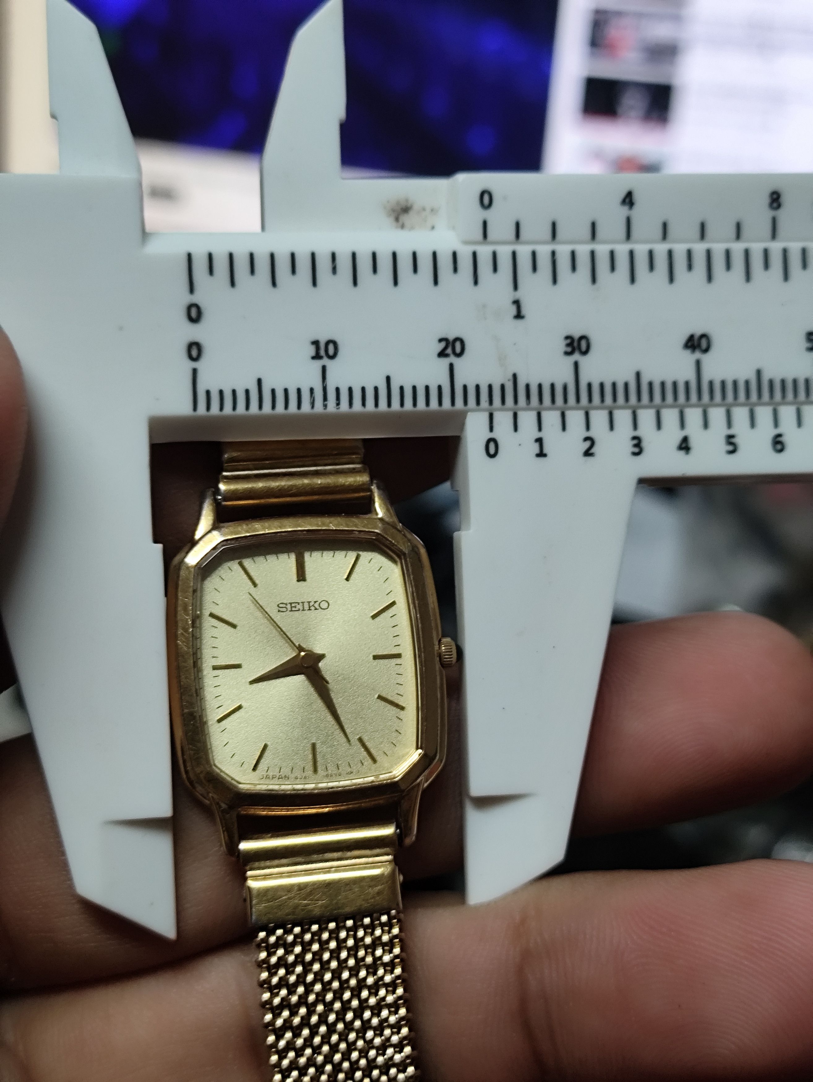 Japanese Brand Vintage Seiko TANKER Ladies Luxury Watch Made in Japan Size ONE SIZE - 16 Thumbnail