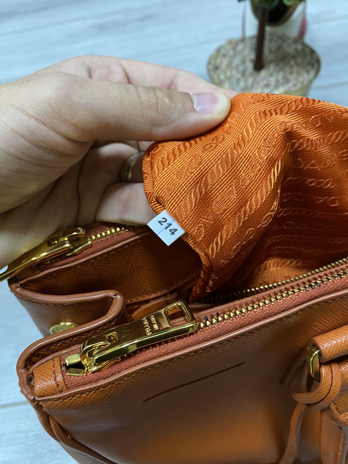 Prada Prada Milano Leather Saffiano selfbridge tote double zip bag Size ONE SIZE - 13 Thumbnail
