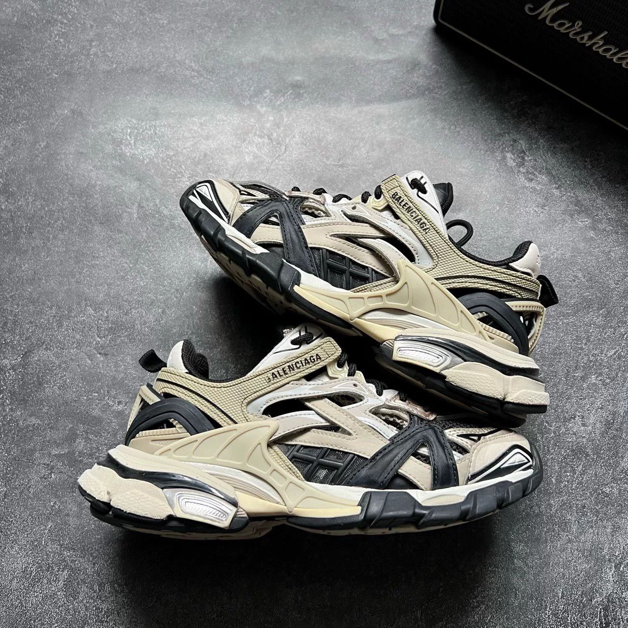 Balenciaga Balenciaga Gray Lowtop Sneakers 36 Women Size US 6 / IT 36 - 1 Thumbnail