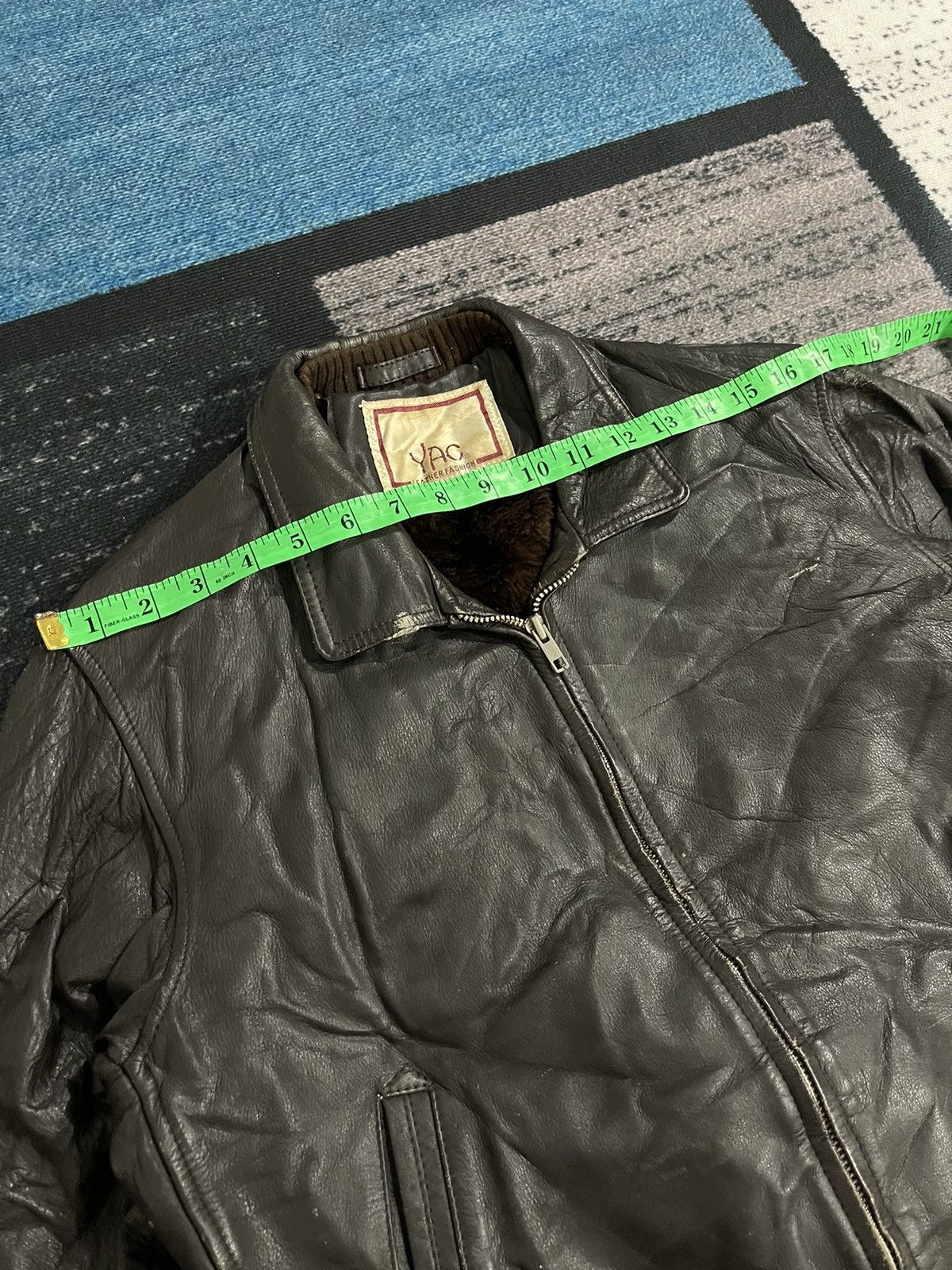 Vintage Vintage Yac Cow Leather Bomber Jacket Size US L / EU 52-54 / 3 - 22 Thumbnail