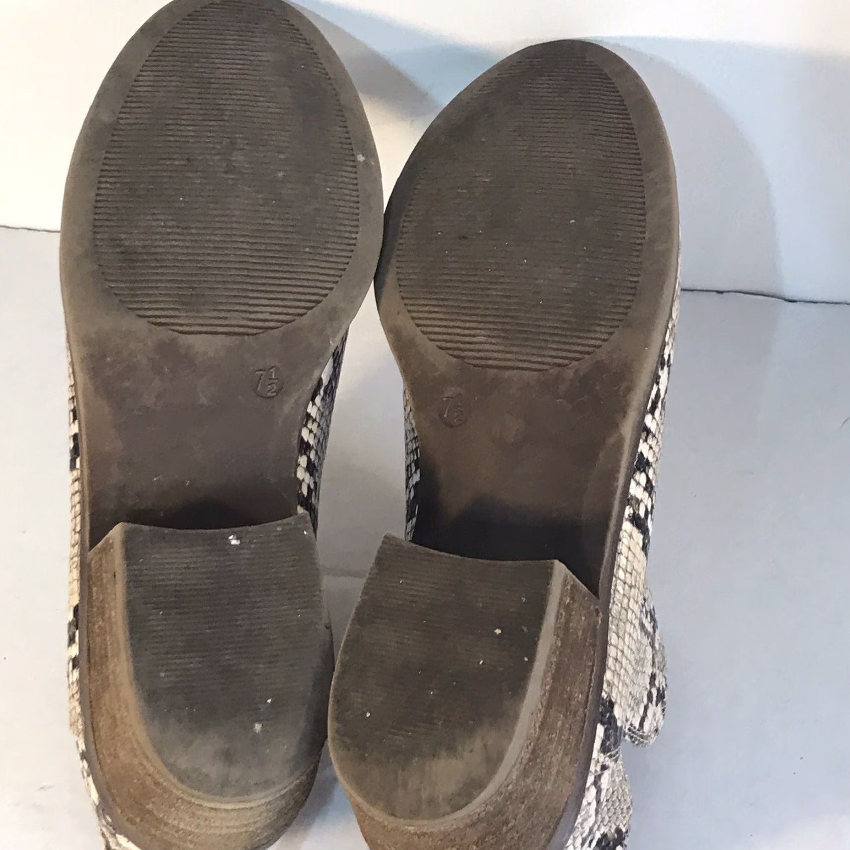 Vintage Michael Shannon Faux Snakeskin Ankle Booties Womens Size 7.5 Casual Parties Travel Block Heel Size US 7.5 / IT 37.5 - 5 Thumbnail