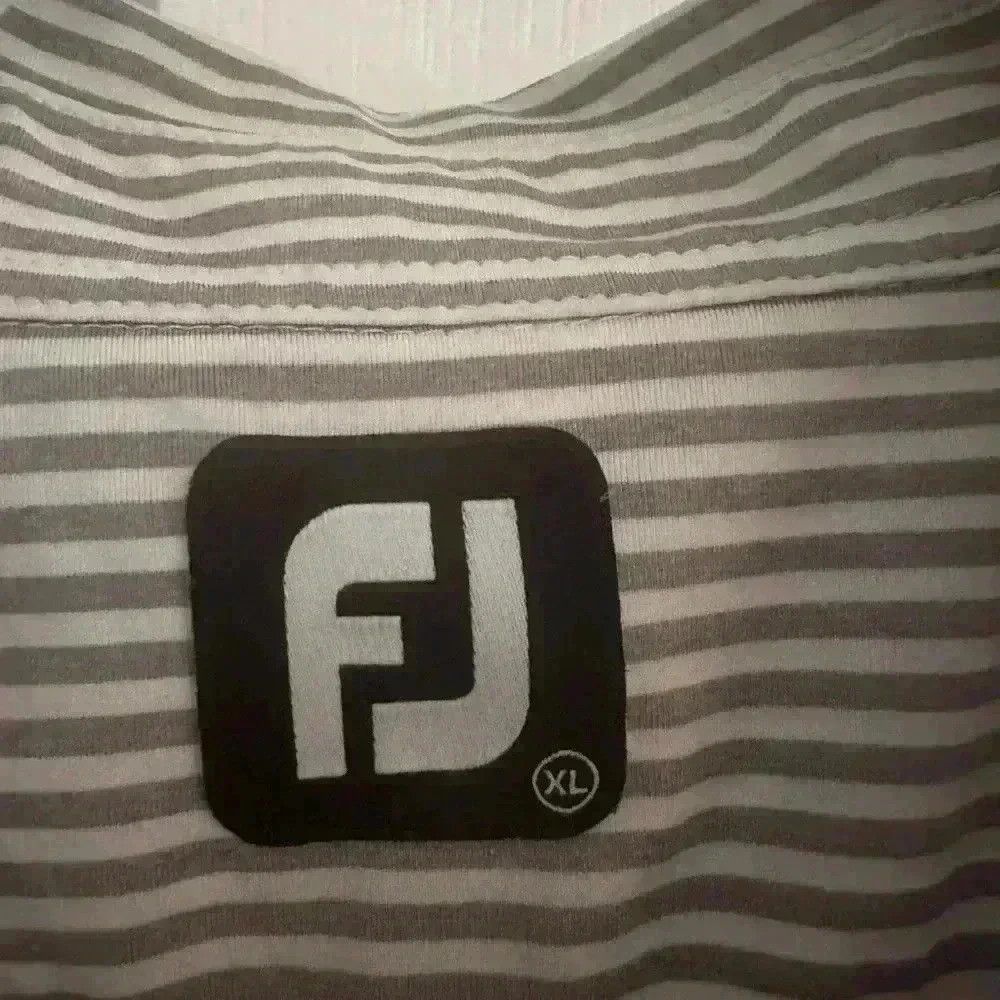 Footjoy Footjoy men’s golf shirt, mint condition worn once Size US XL / EU 56 / 4 - 2 Thumbnail