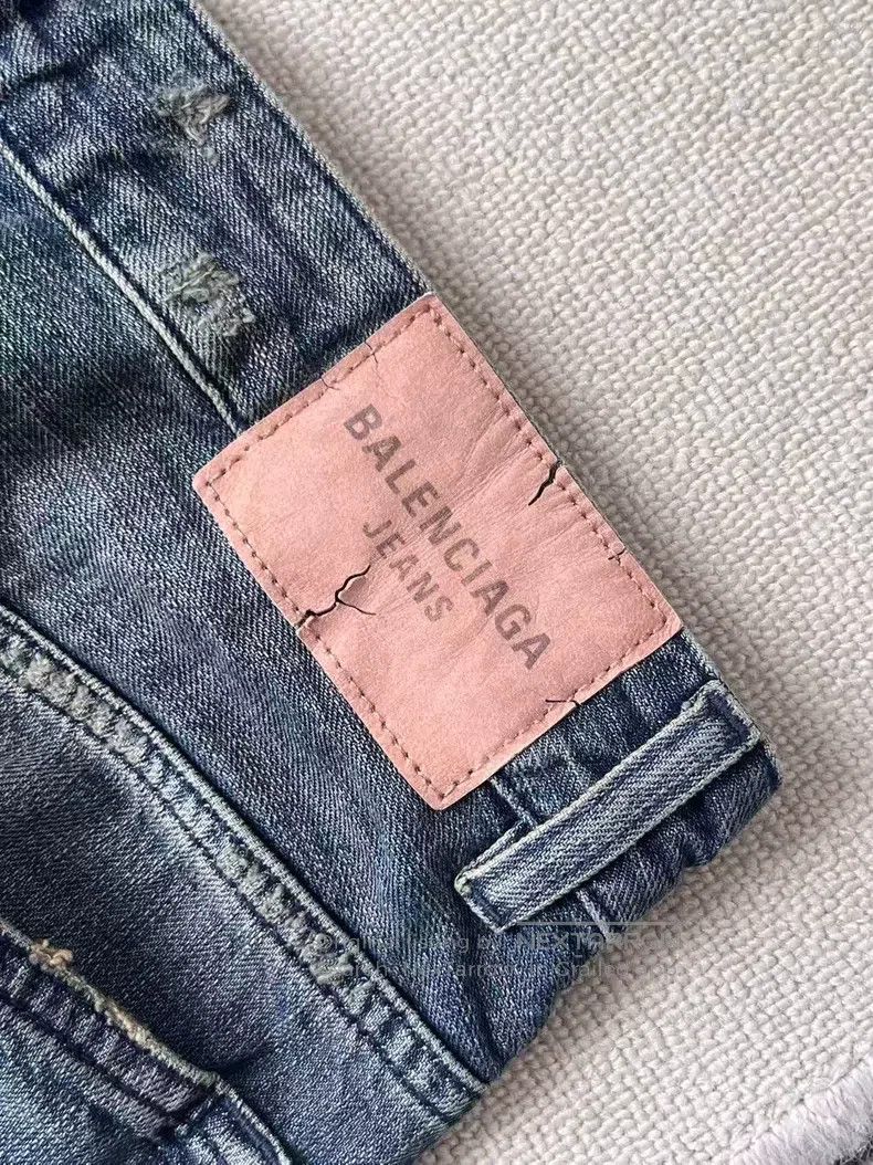 Balenciaga Balenciaga Water Ripple Slim Straight Denim Long Pants Size US 28 / EU 44 - 3 Thumbnail