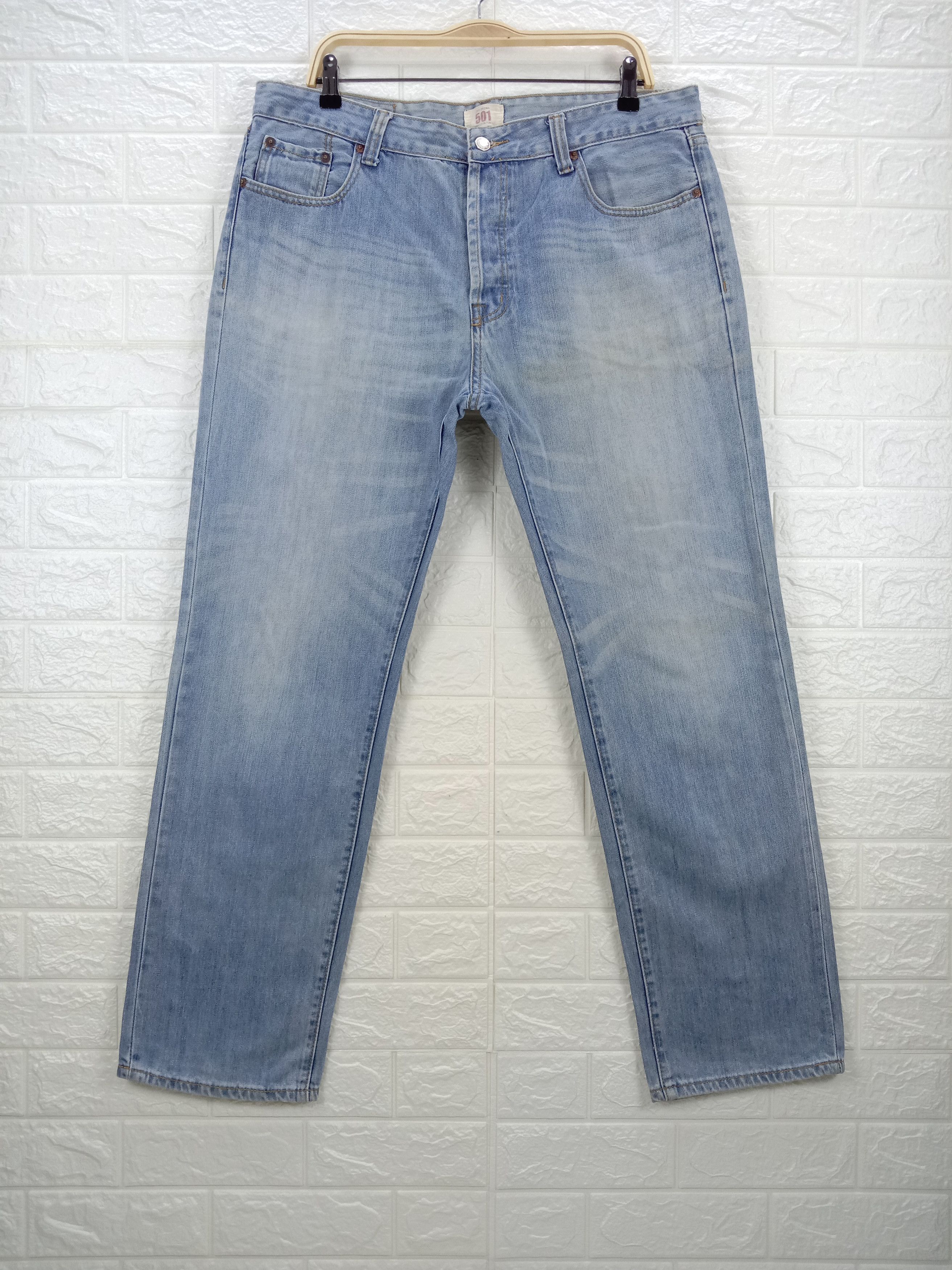 Levi's Vintage Levi's 501 Jeans Blue Wash Fly Buttons Denim Size US 37 - 1 Thumbnail