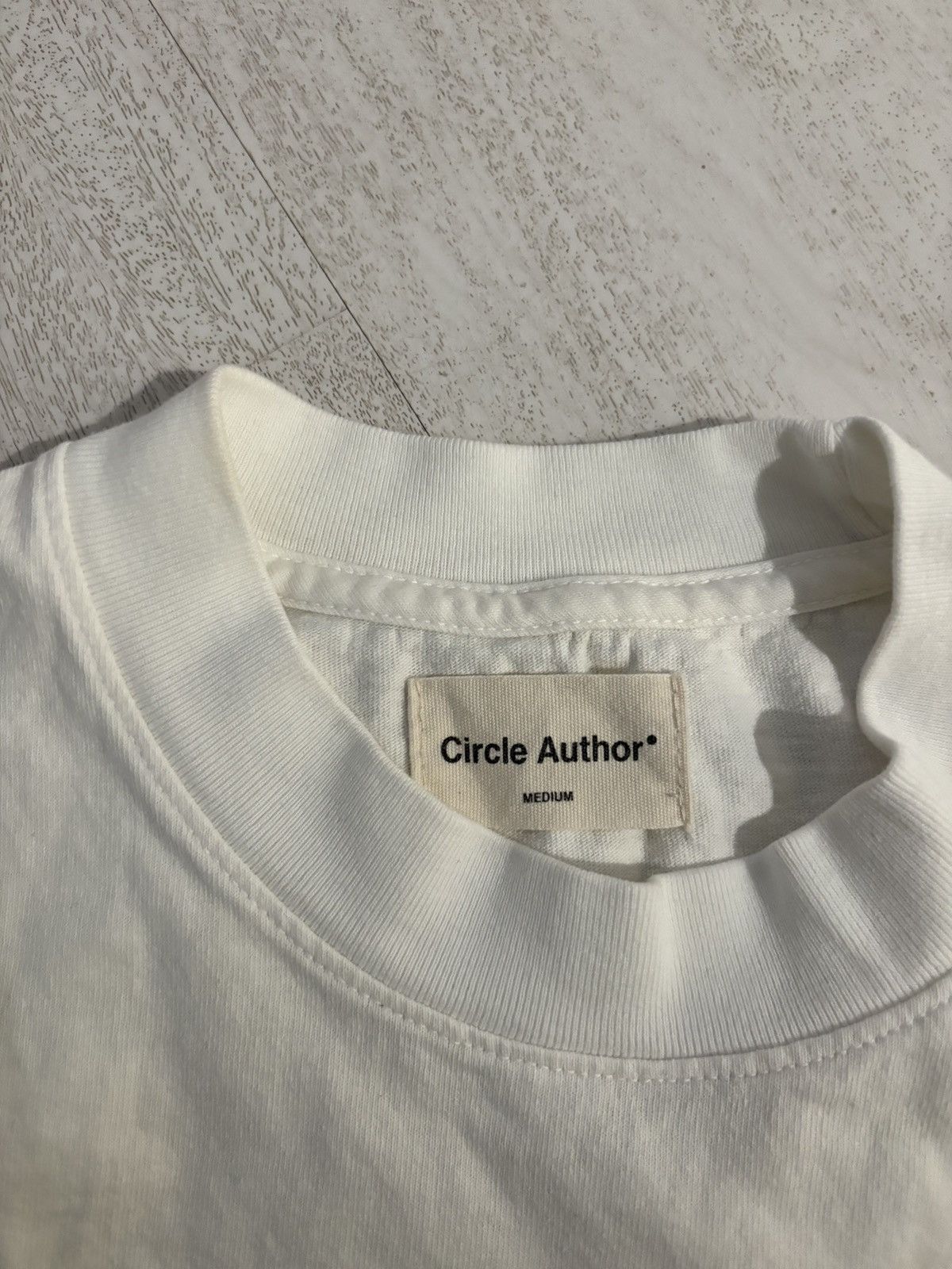 Vintage Circle Author “ART IS EVERYWHERE” T-Shirt Size US M / EU 48-50 / 2 - 3 Thumbnail