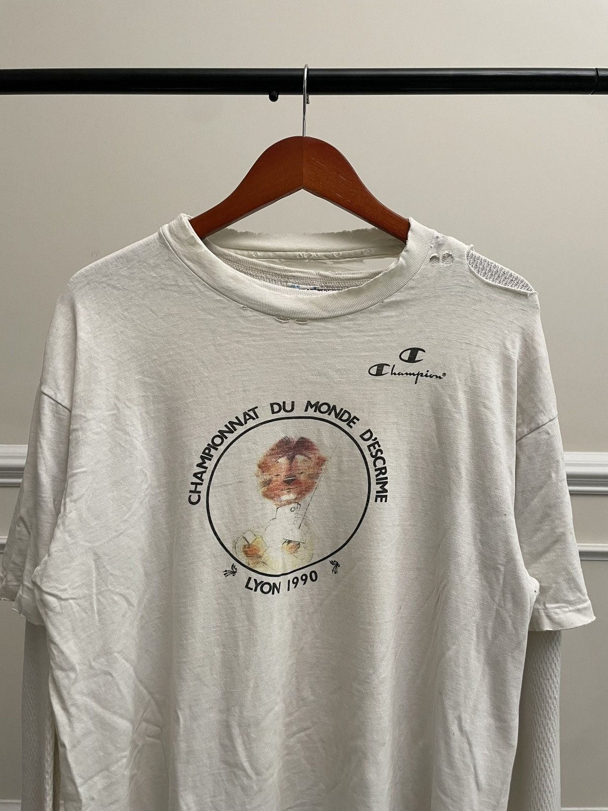 Vintage 90s White Graphic Art Tee Shirt 4GSELLER Unsoundrags